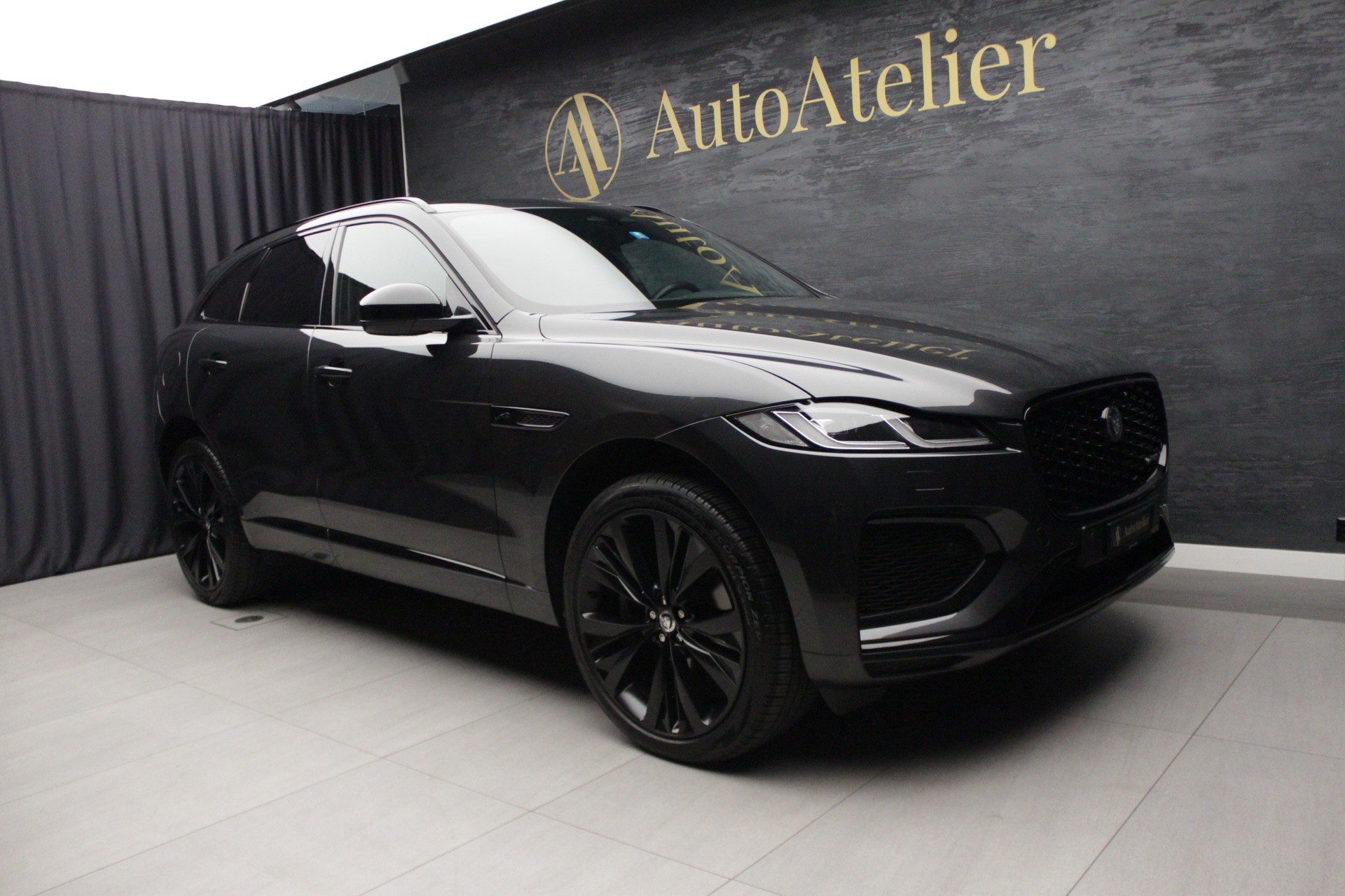 JAGUAR F-Pace 3.0 P400 Sport MHEV AWD-image-2