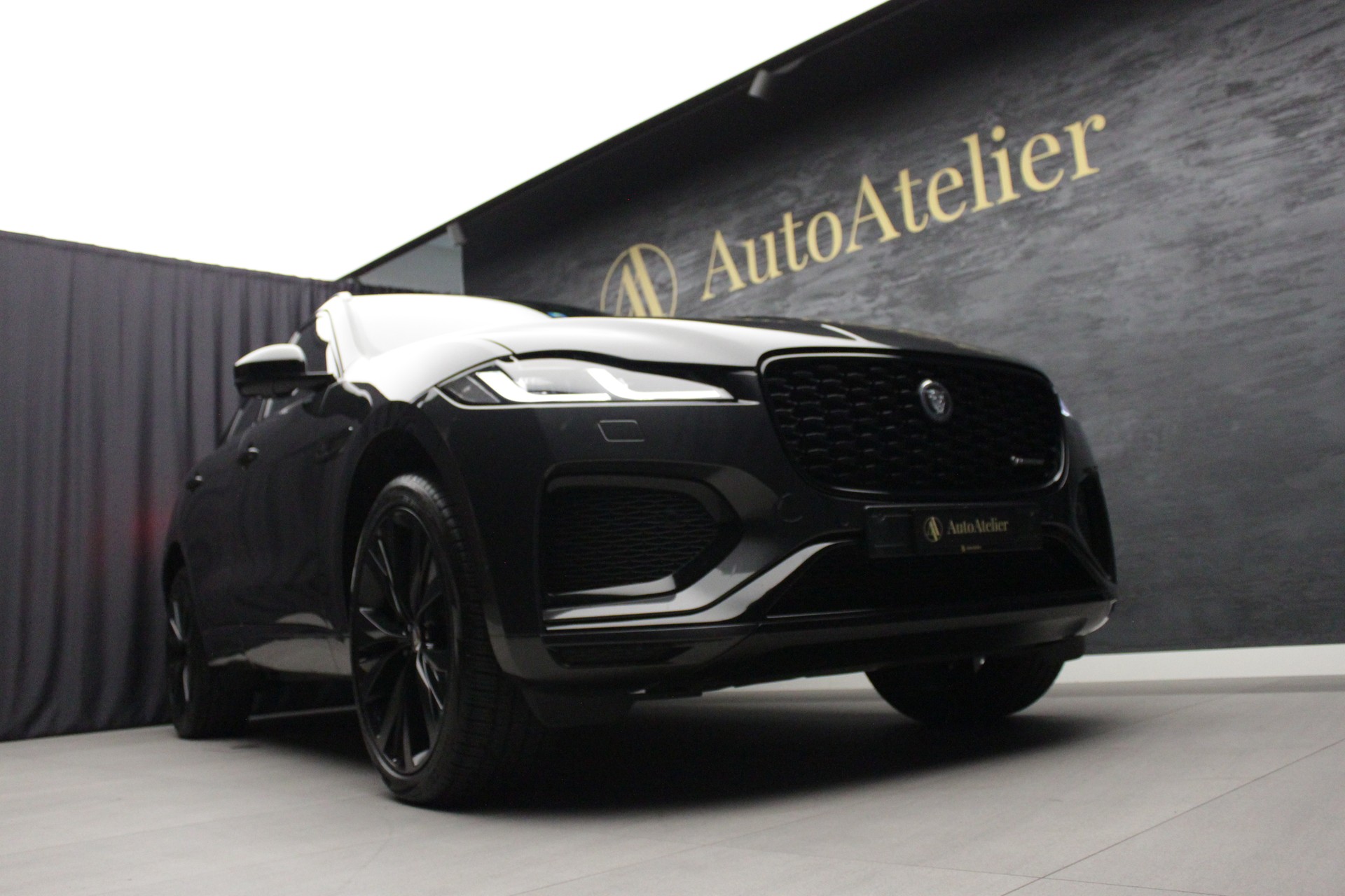 JAGUAR F-Pace 3.0 P400 Sport MHEV AWD-image-4