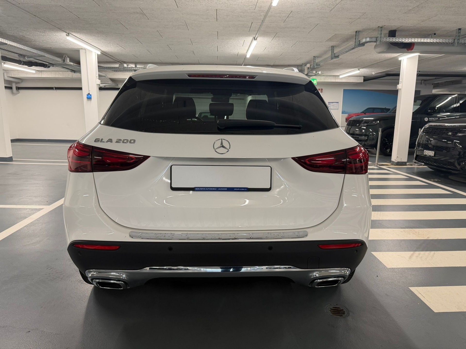 MERCEDES-BENZ GLA 200 7G-DCT-image-3
