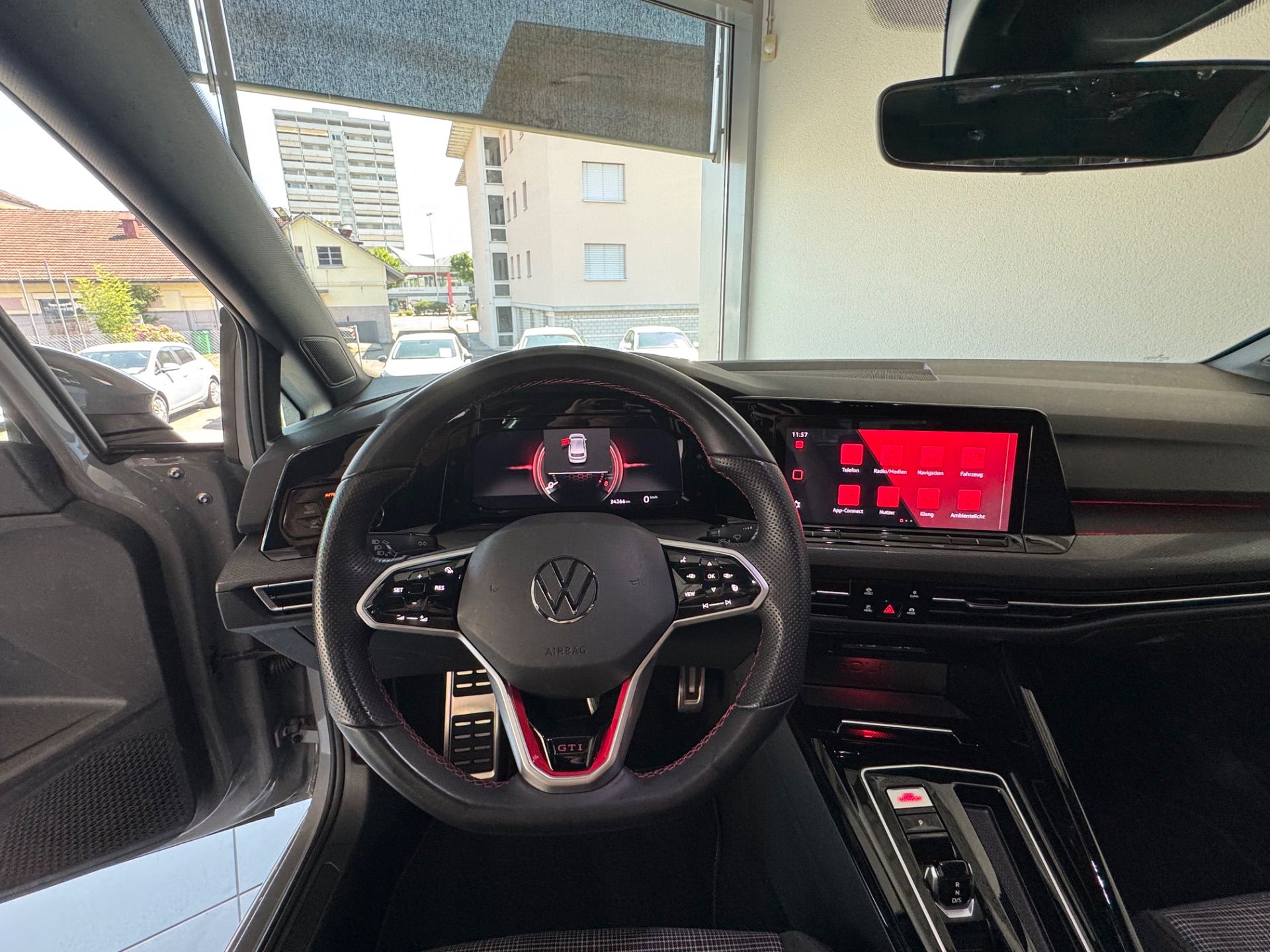 VW Golf 2.0 TSI GTI DSG-image-10