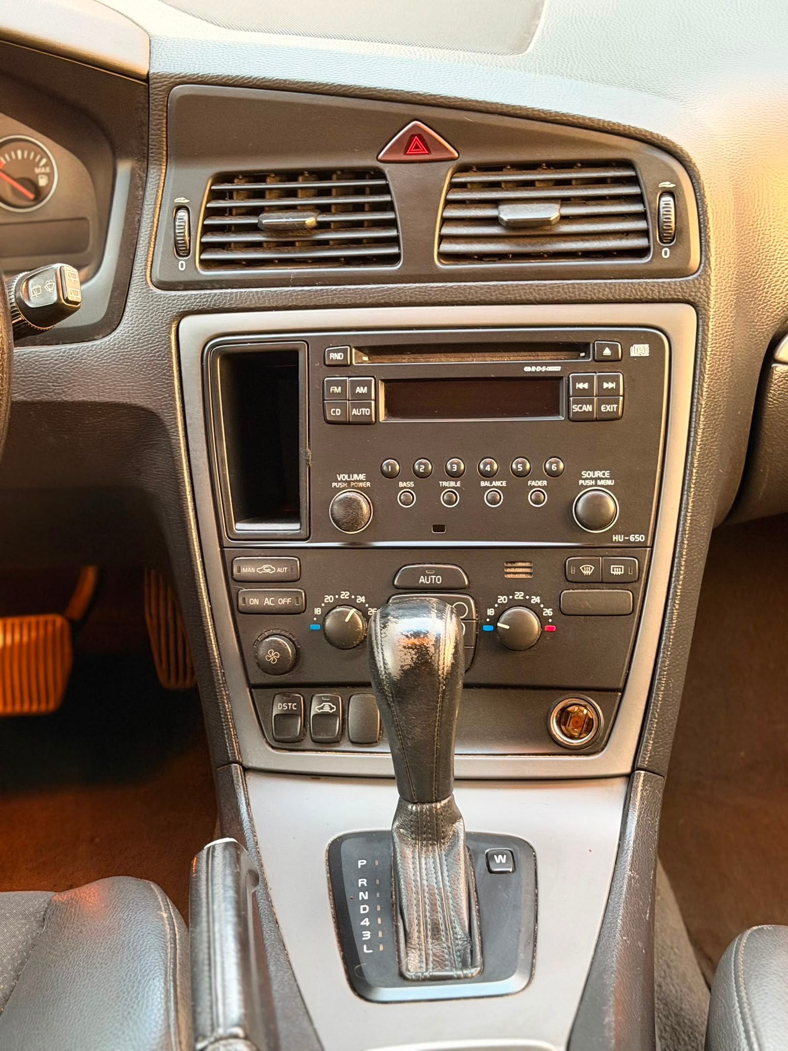 VOLVO V70 2.4 Summum-image-10
