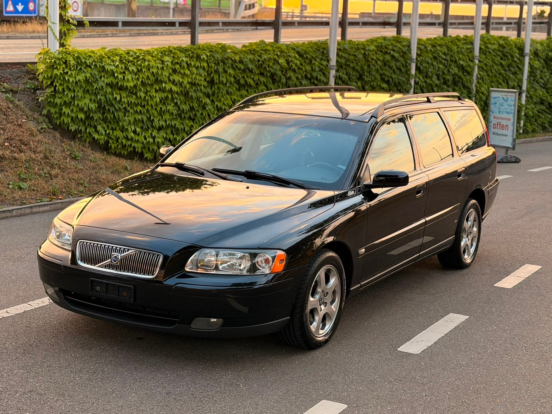 VOLVO V70 2.4 Summum-image-4