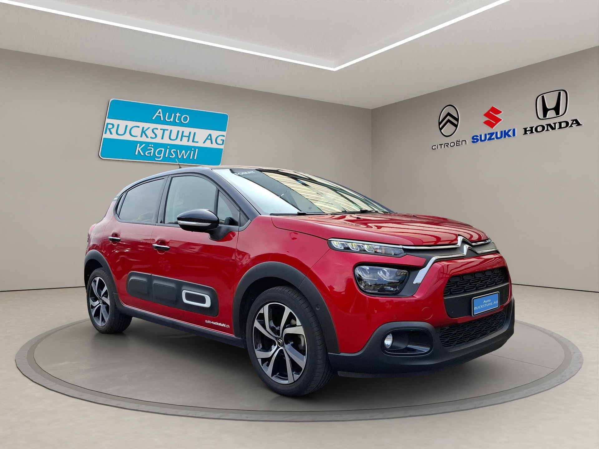 CITROEN C3 1.2 PureTech Shine-image-1
