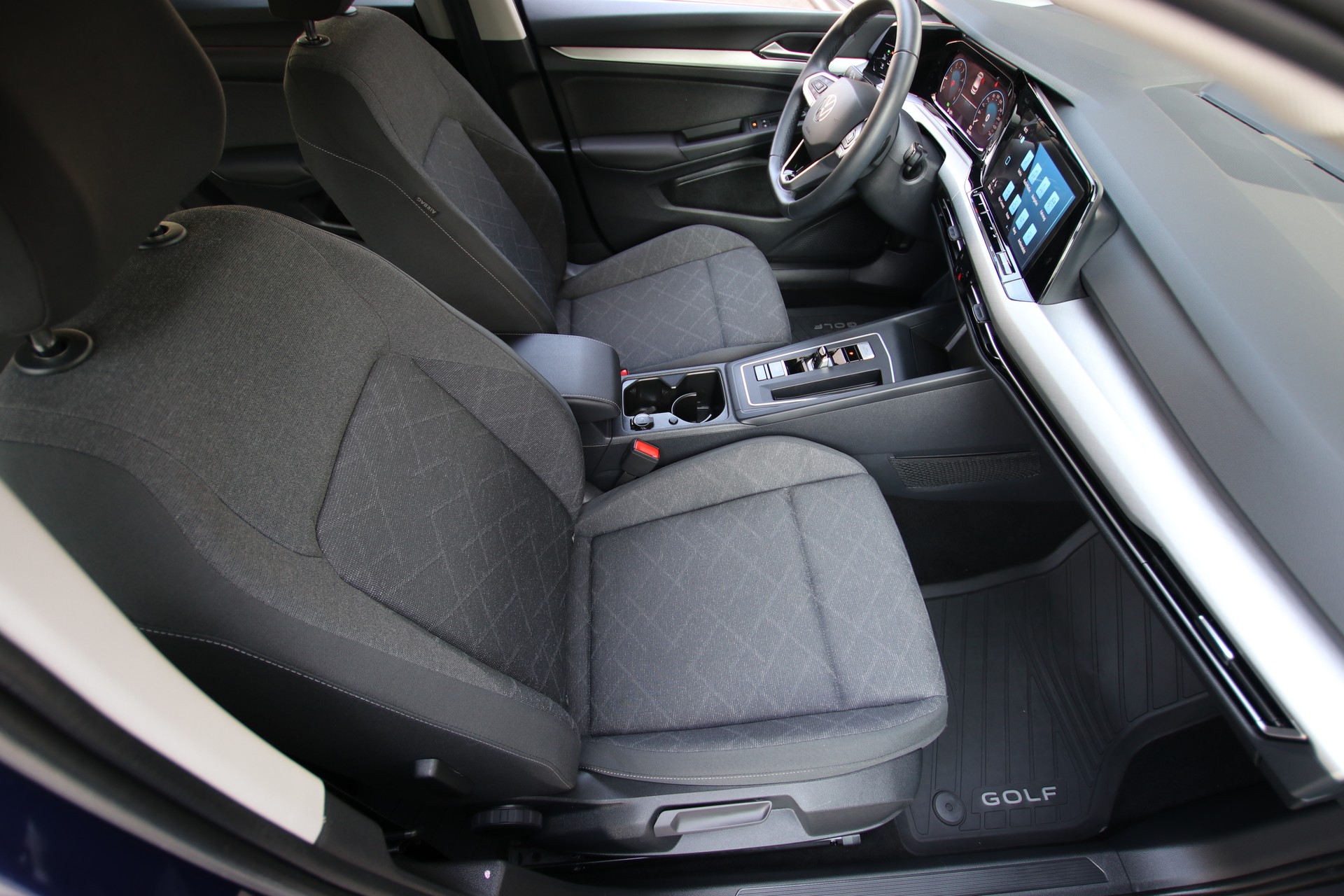 VW Golf 1.5 e TSI ACT Life DSG-image-12