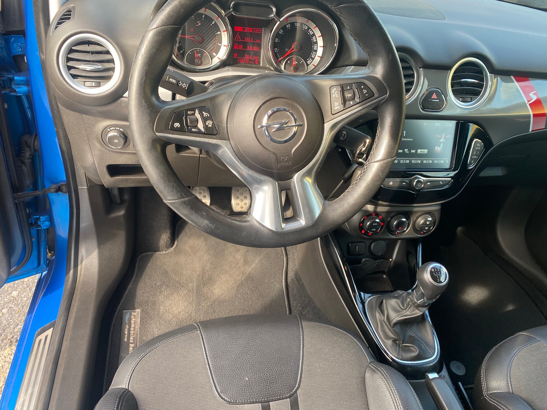 OPEL Adam 1.4 Turbo ROCKS S-image-7