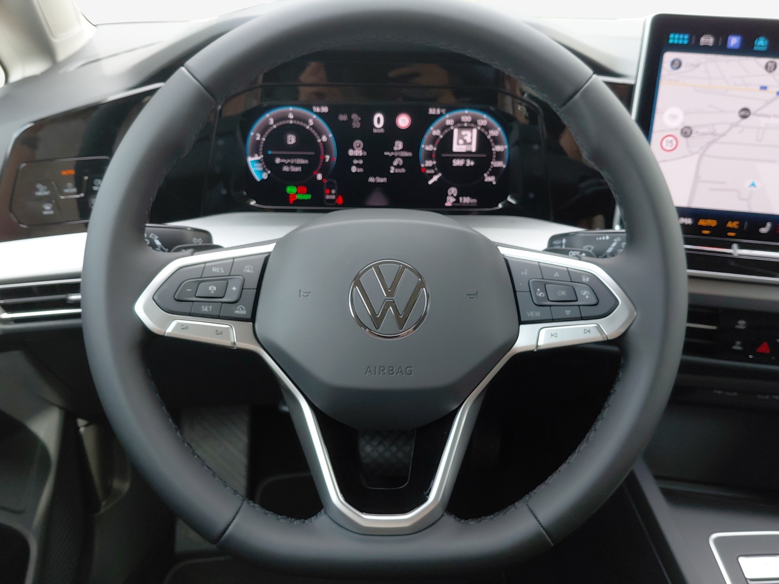 VW Golf 1.5 e TSI mHEV United DSG-image-9