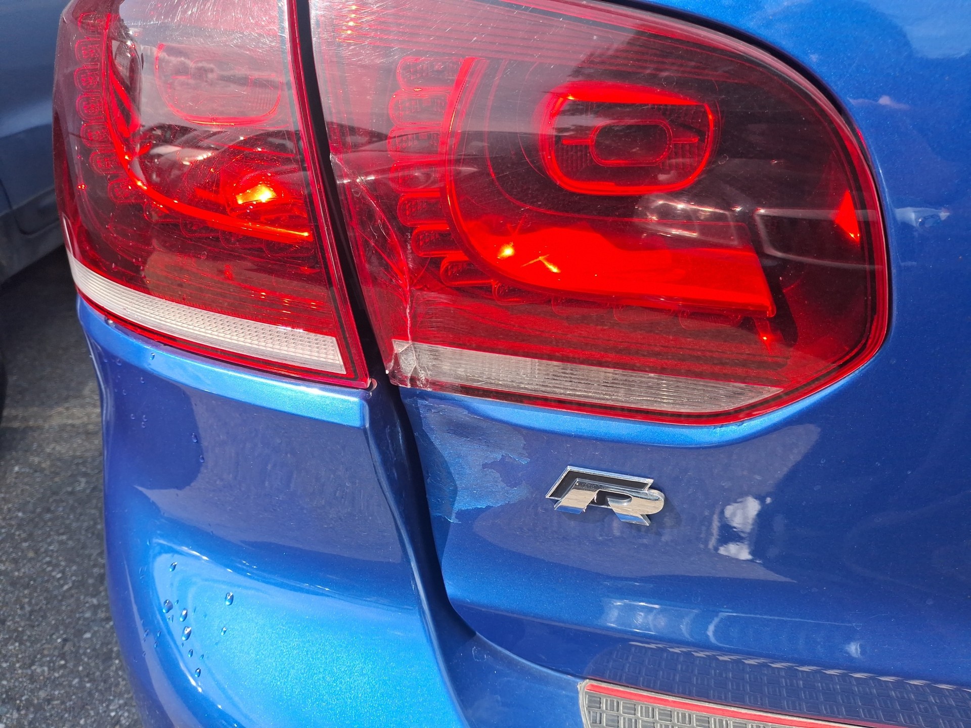 VW Golf 2.0 TSI R Team 4Motion-image-11