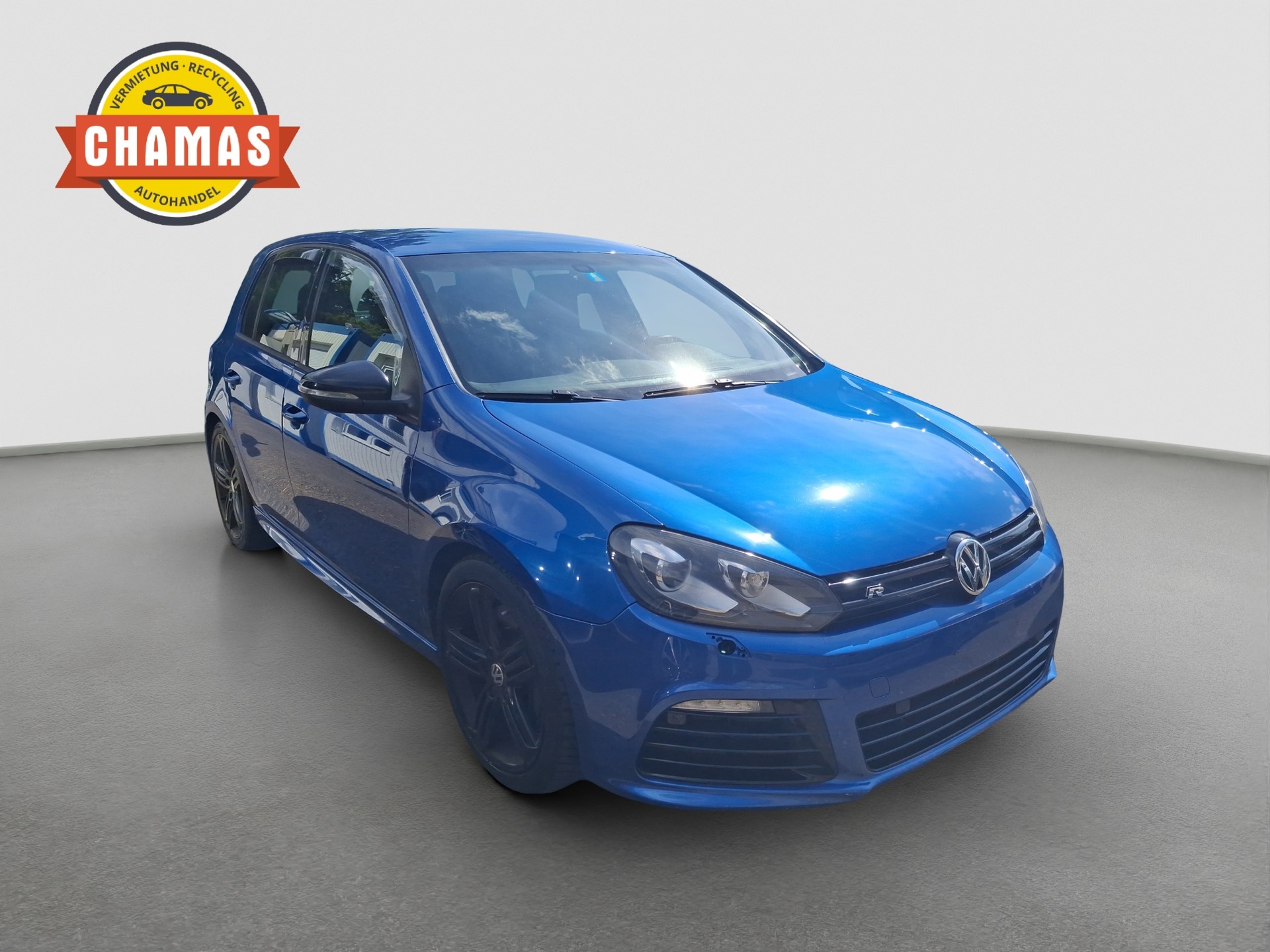VW Golf 2.0 TSI R Team 4Motion-image-2