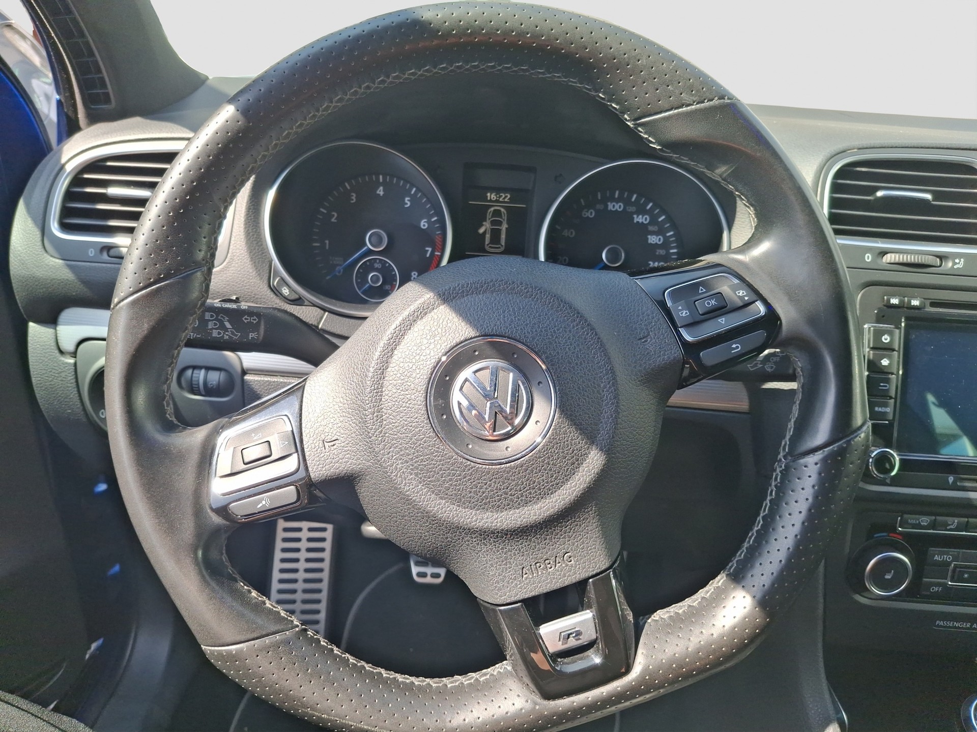 VW Golf 2.0 TSI R Team 4Motion-image-9
