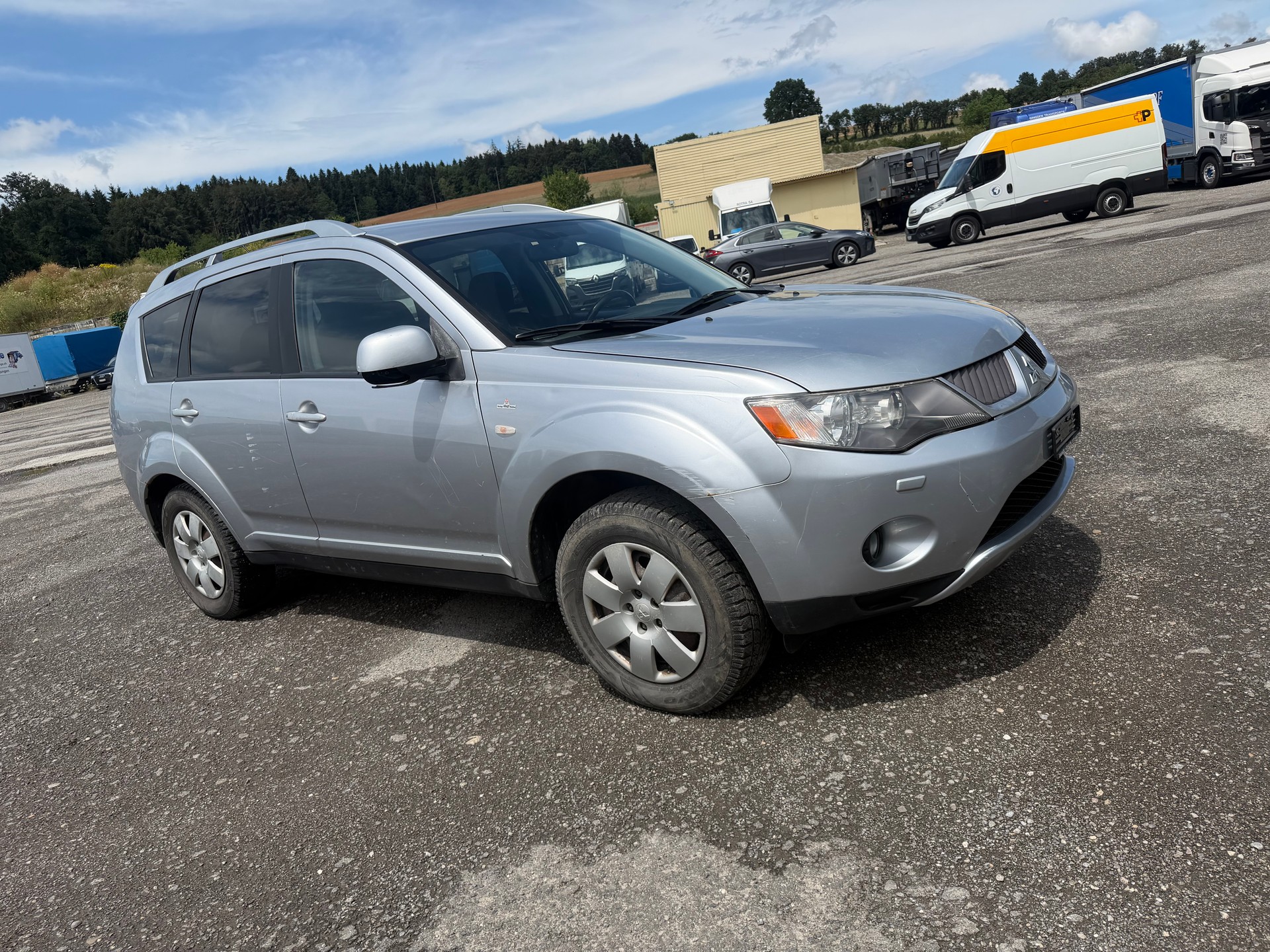 MITSUBISHI Outlander 2.2 DID Intense 4WD-image-1