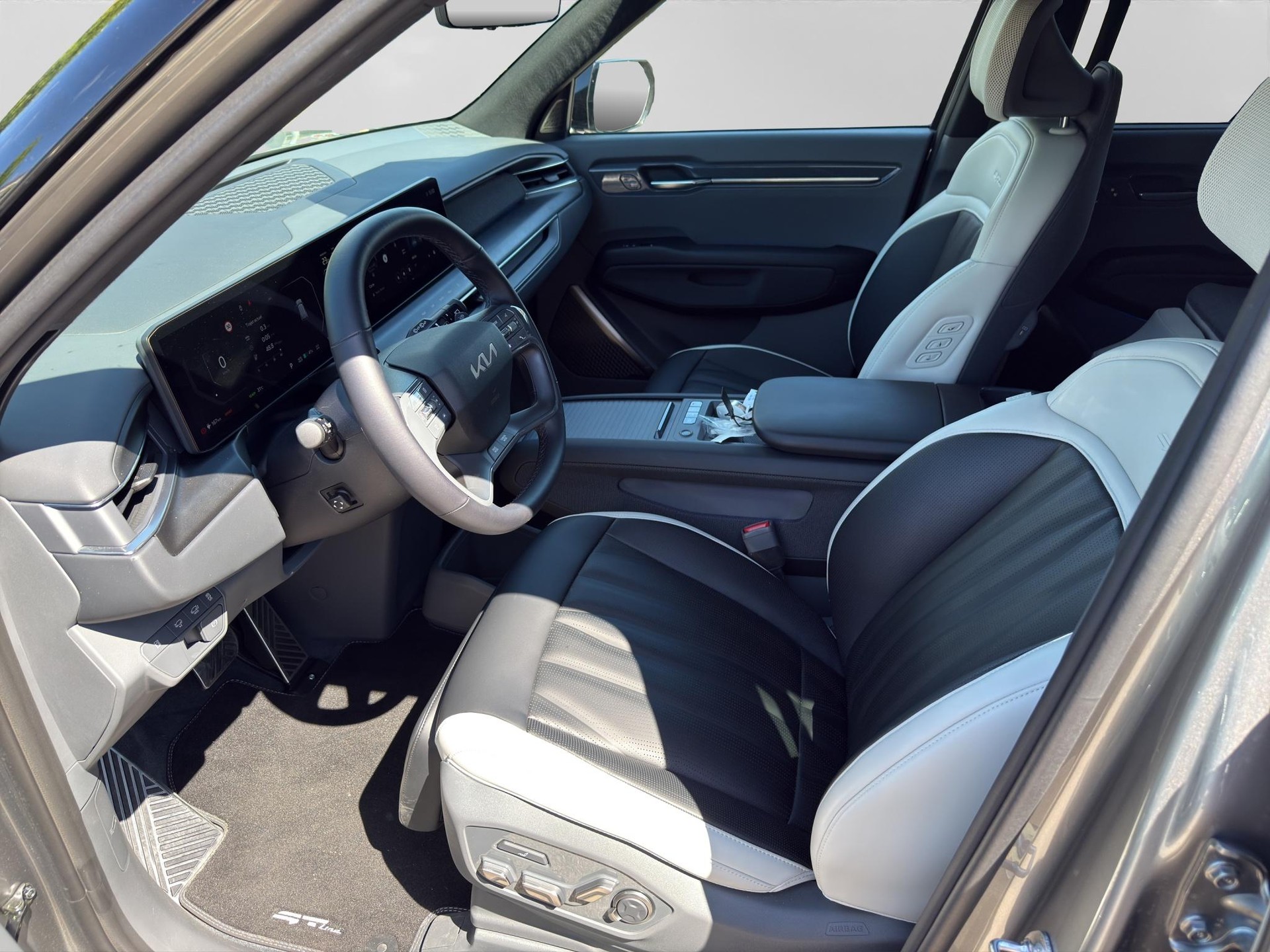 KIA EV9 99.8 kWh GT-Line 4x4-image-1