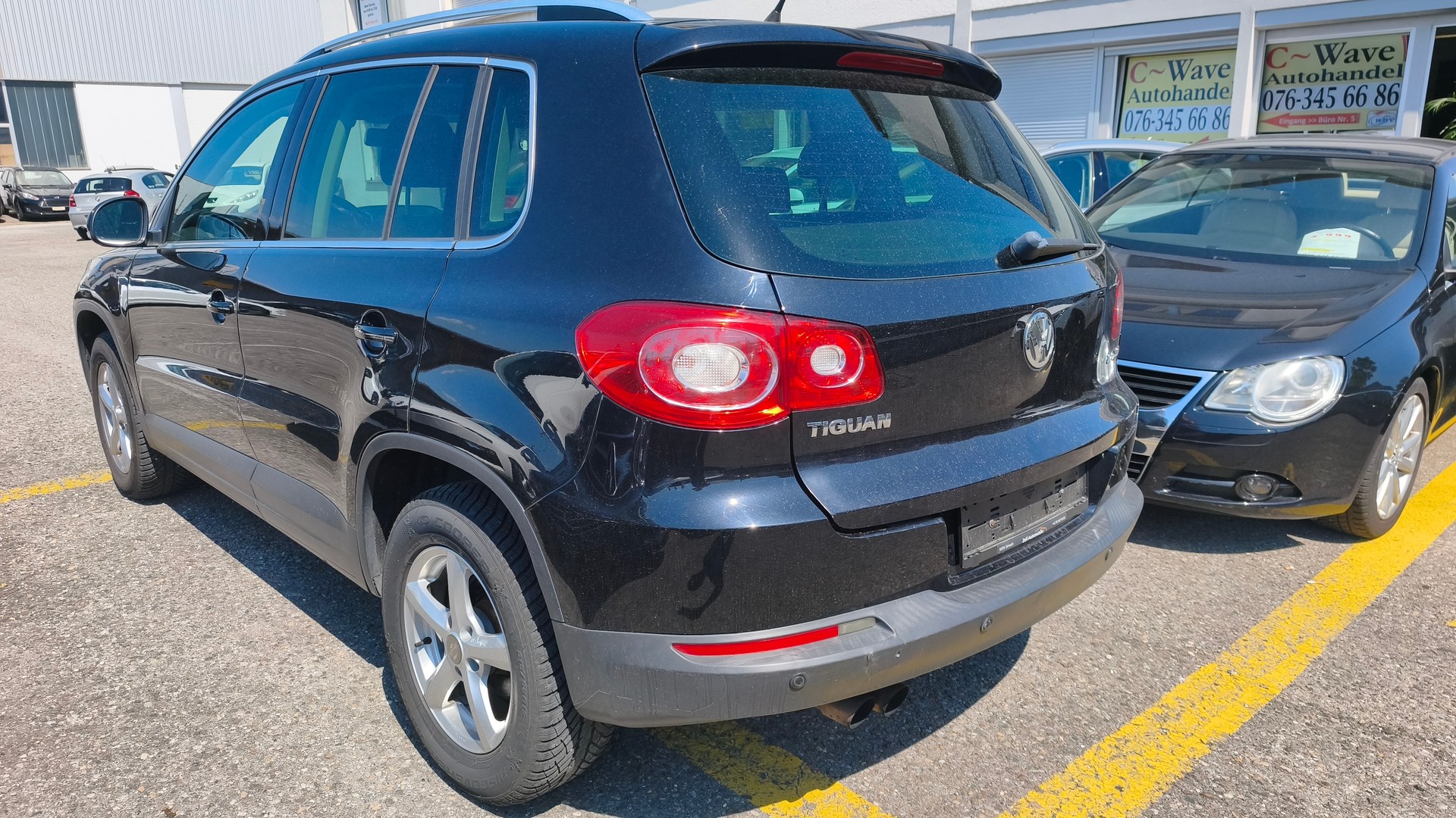 VW Tiguan 2.0 TSI Sport&Style-image-5