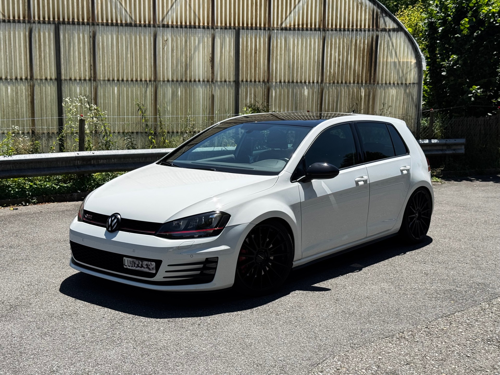 VW Golf 2.0 TSI GTI Performance DSG-image-0