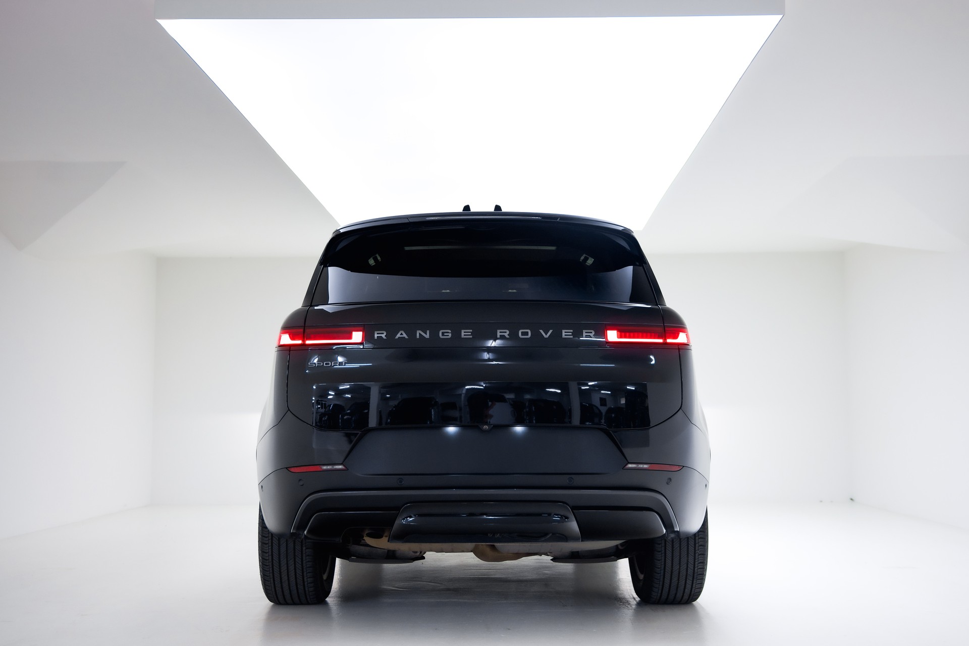LAND ROVER Range Rover Sport D250 3.0 TD6 MHEV Dynamic SE Automatic-image-8