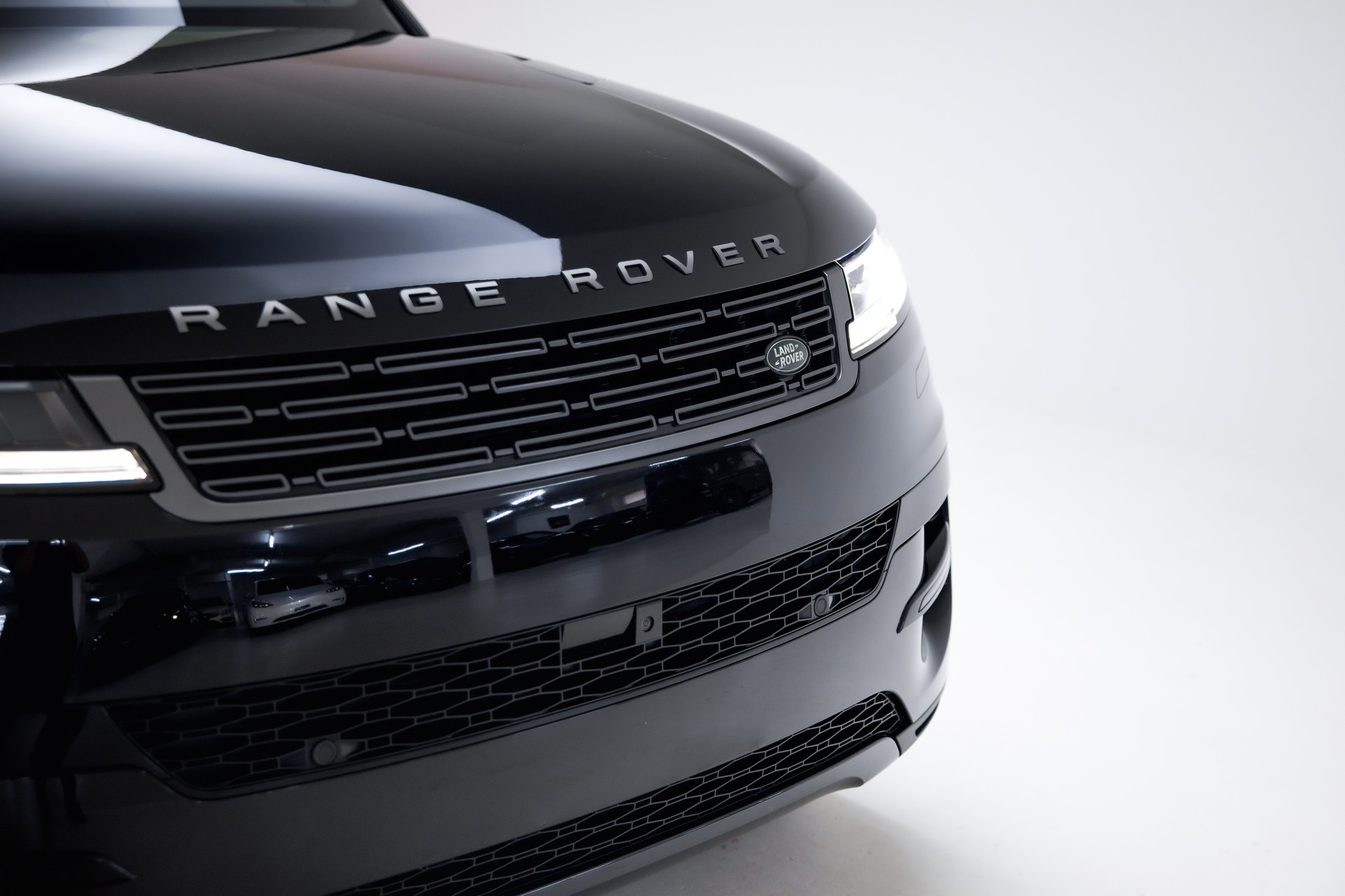 LAND ROVER Range Rover Sport D250 3.0 TD6 MHEV Dynamic SE Automatic-image-12
