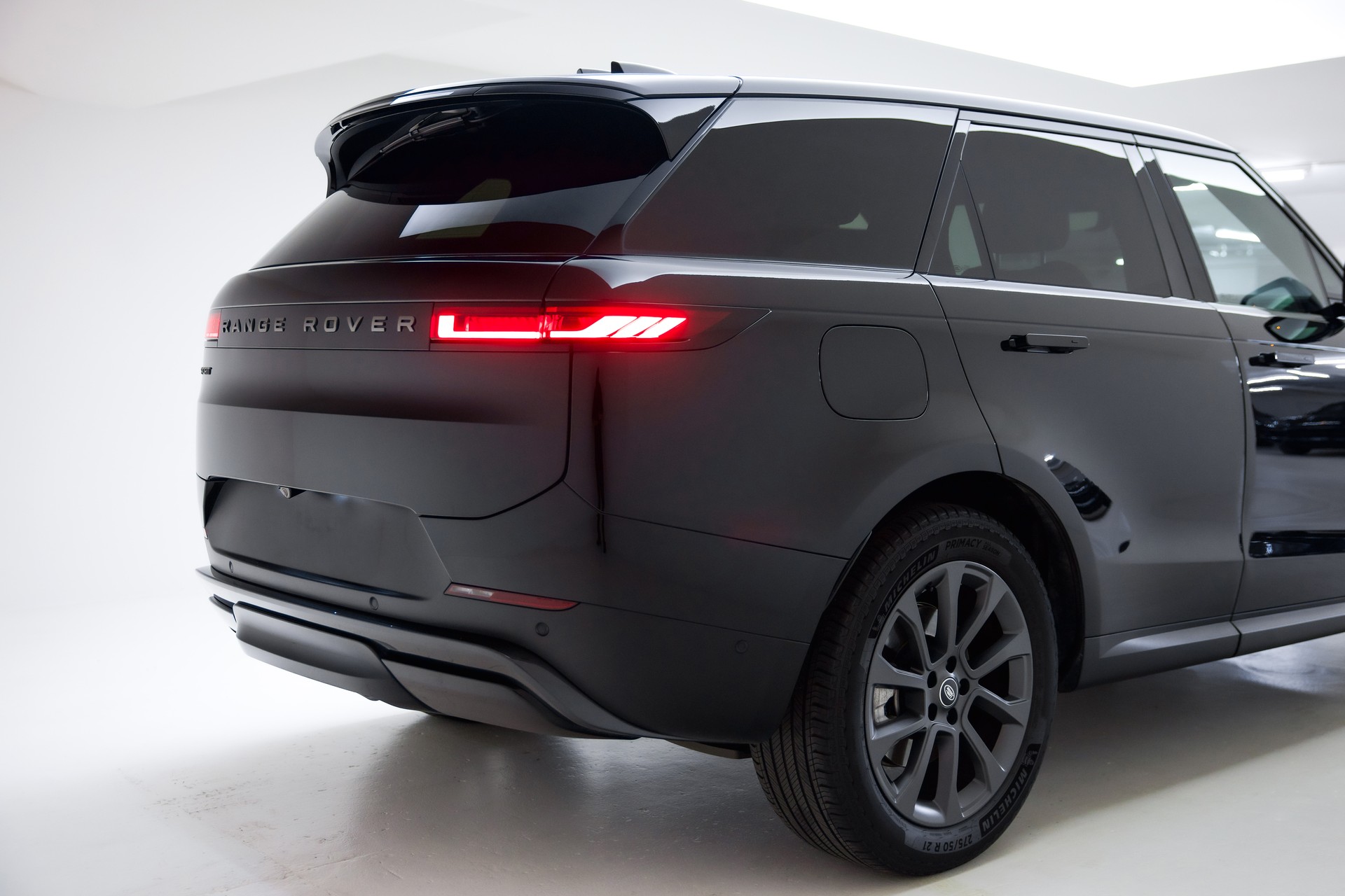 LAND ROVER Range Rover Sport D250 3.0 TD6 MHEV Dynamic SE Automatic-image-15