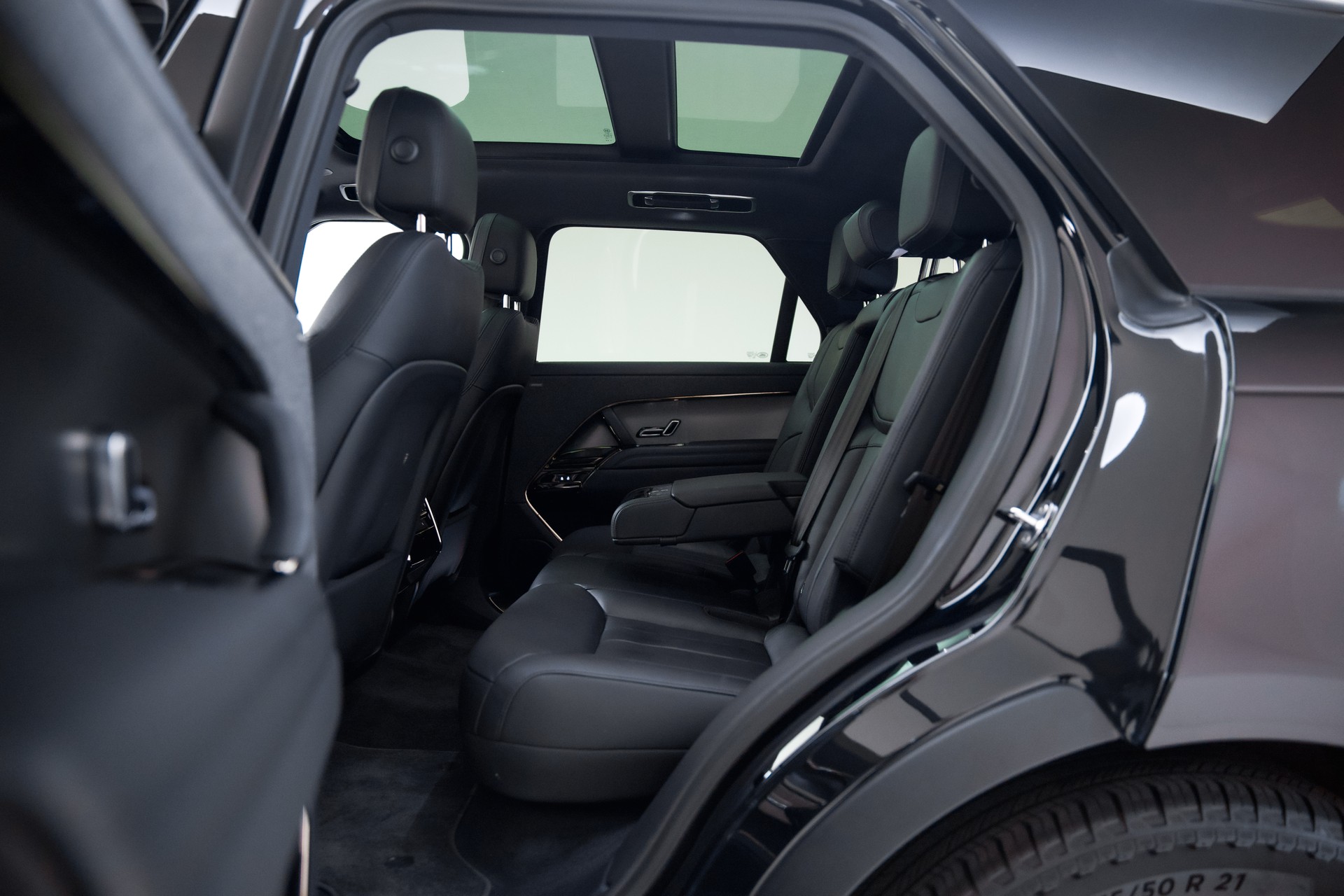 LAND ROVER Range Rover Sport D250 3.0 TD6 MHEV Dynamic SE Automatic-image-24