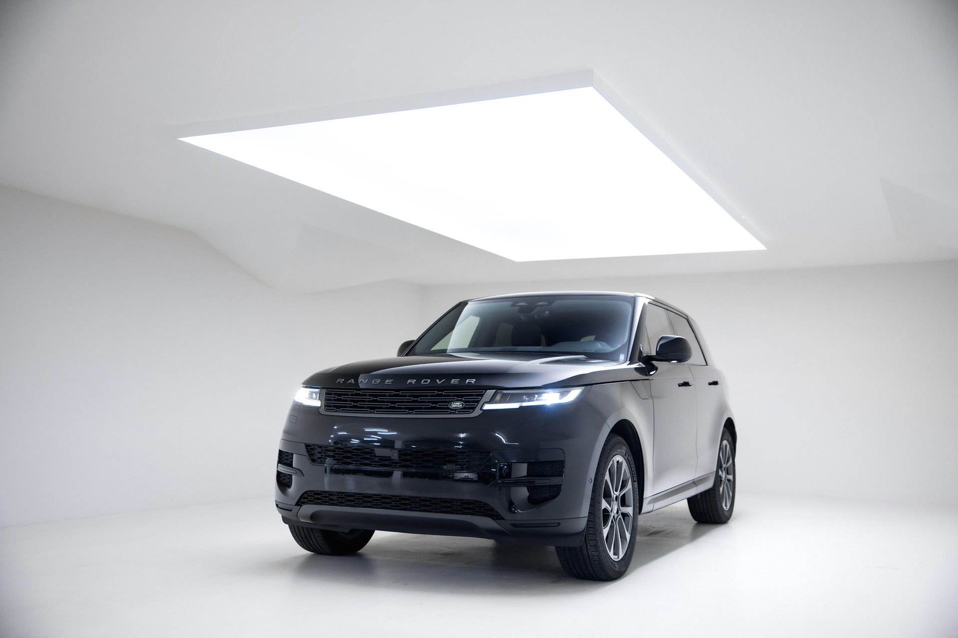 LAND ROVER Range Rover Sport D250 3.0 TD6 MHEV Dynamic SE Automatic-showroom-element-3