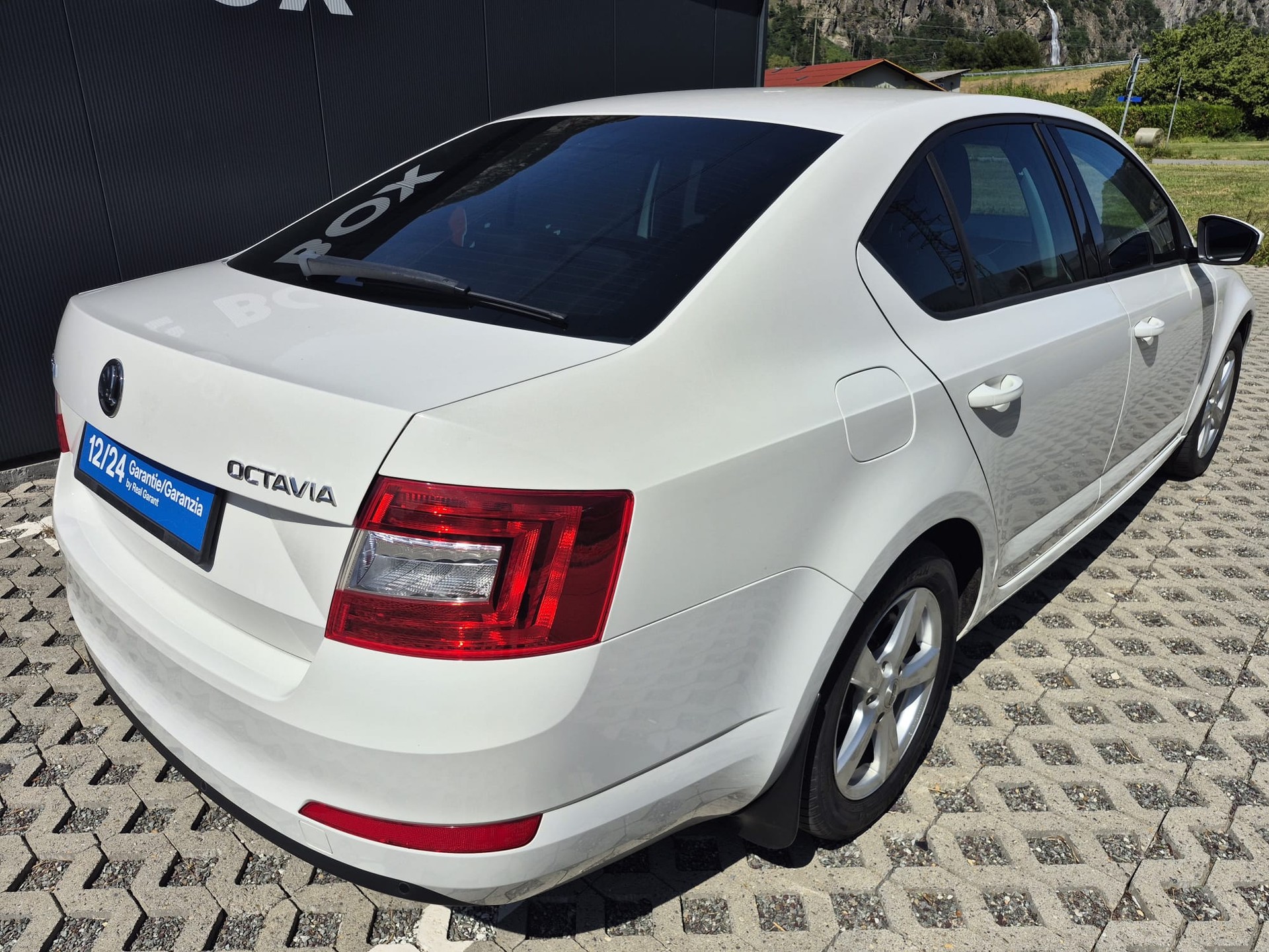 SKODA Octavia 1.4 TSI Ambition DSG-image-3