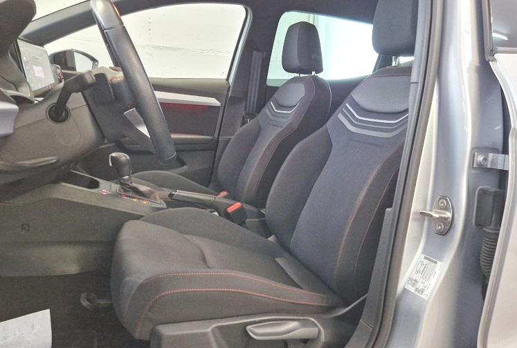 SEAT Ibiza 1.0 TSI HOLA FR DSG-image-7
