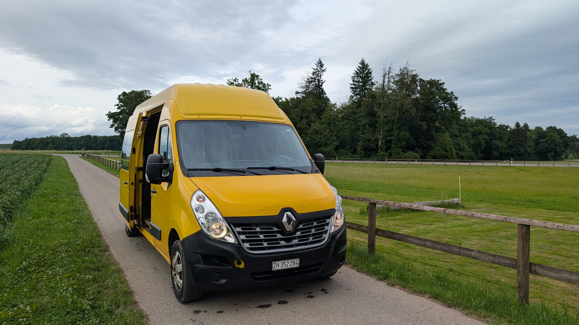 RENAULT Master T35 2.3dCi 130 L3H3-image-0