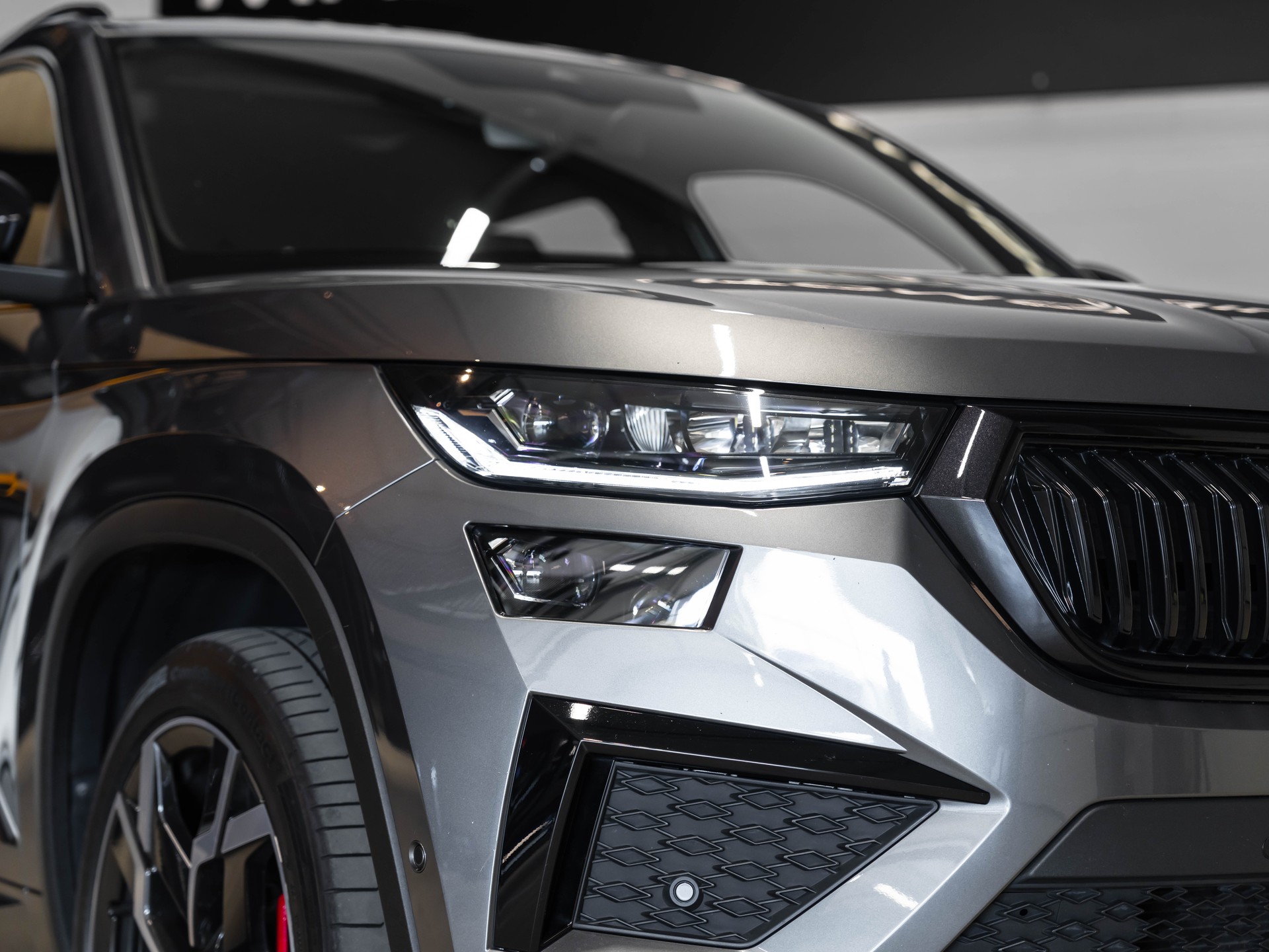 SKODA Kodiaq 2.0 TSI 4x4 RS-image-28