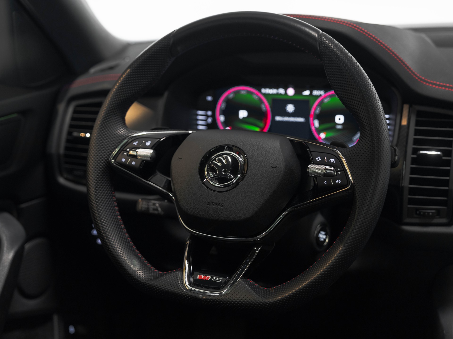 SKODA Kodiaq 2.0 TSI 4x4 RS-image-39