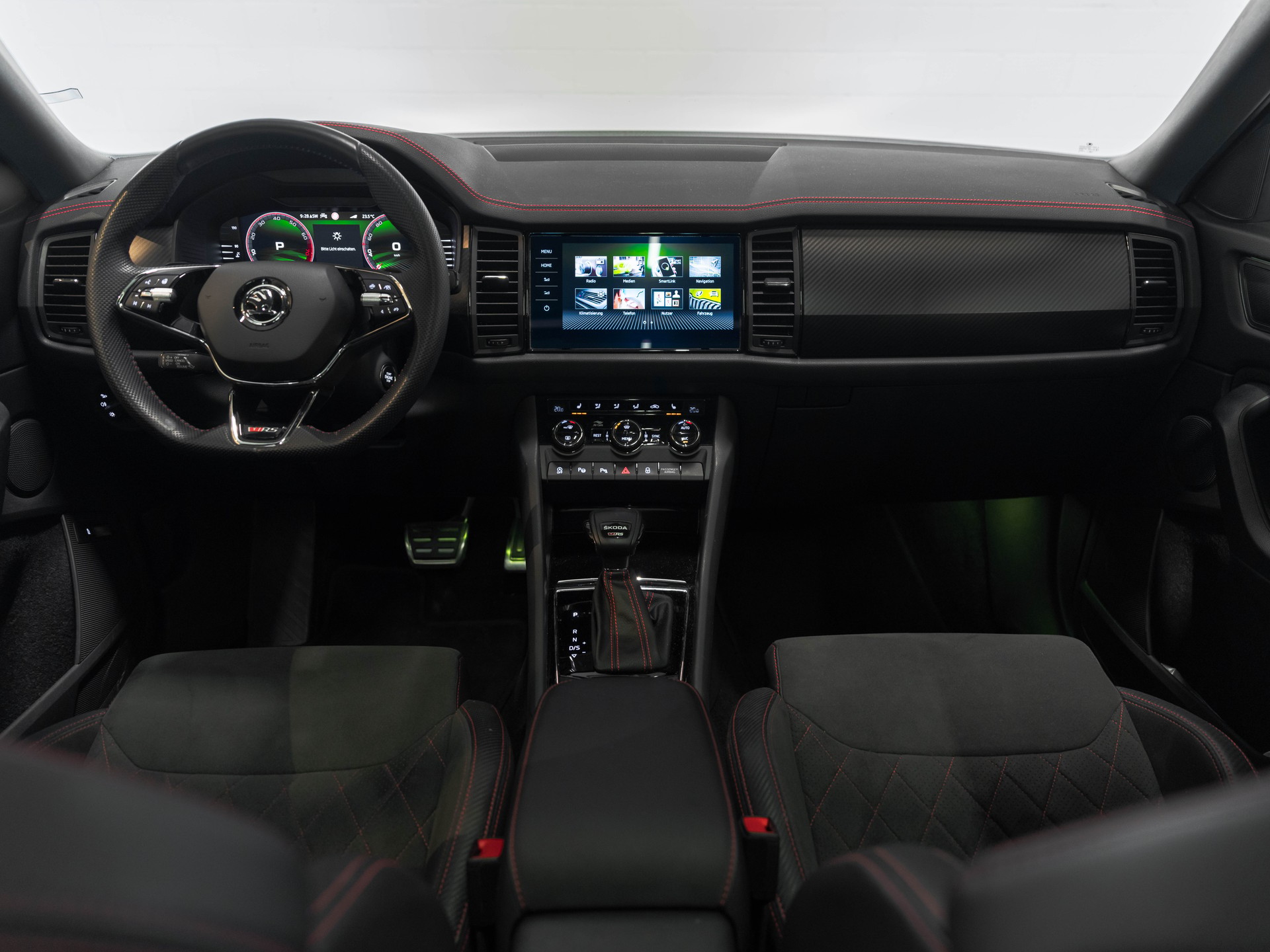 SKODA Kodiaq 2.0 TSI 4x4 RS-image-17