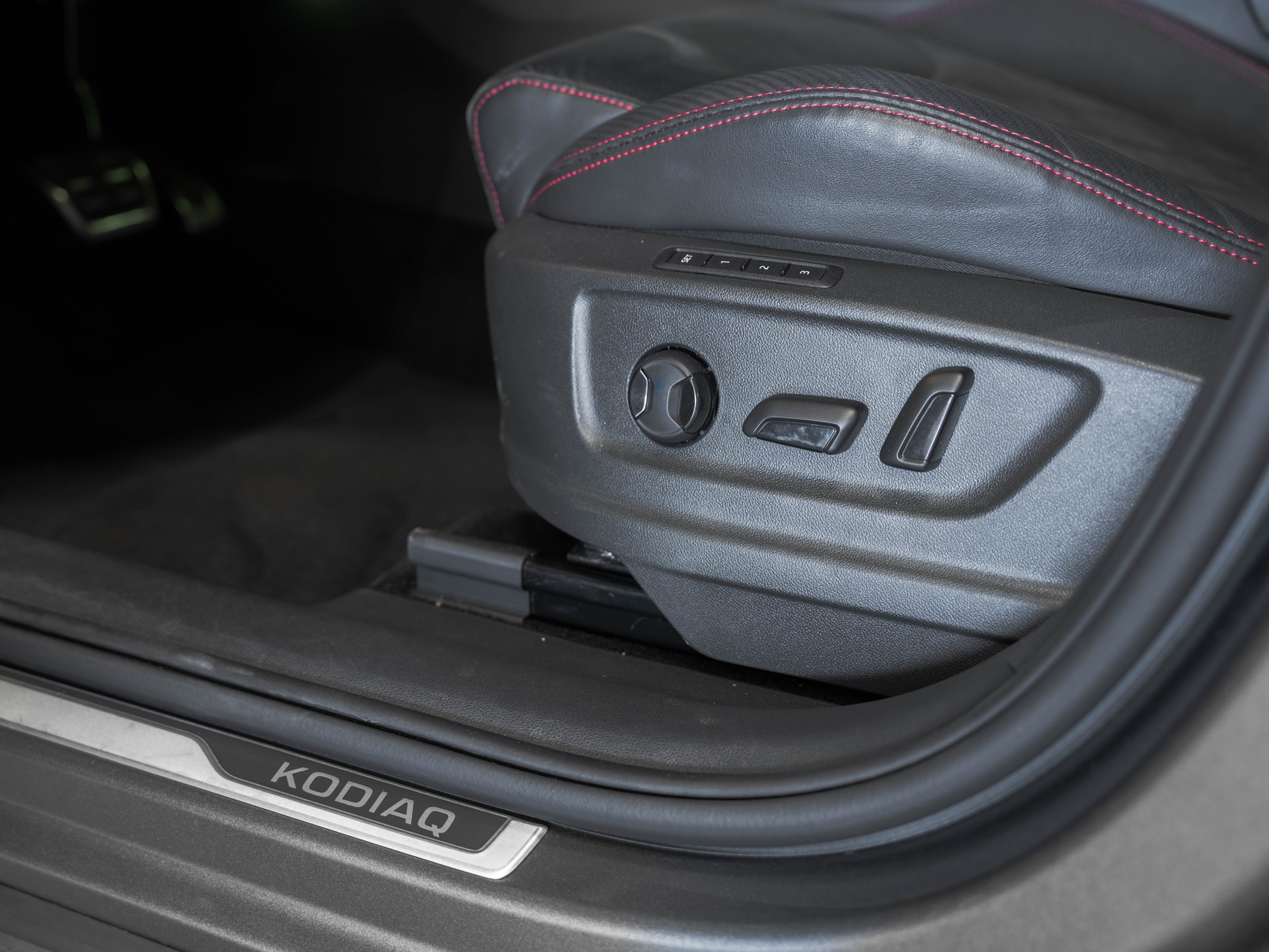 SKODA Kodiaq 2.0 TSI 4x4 RS-image-33