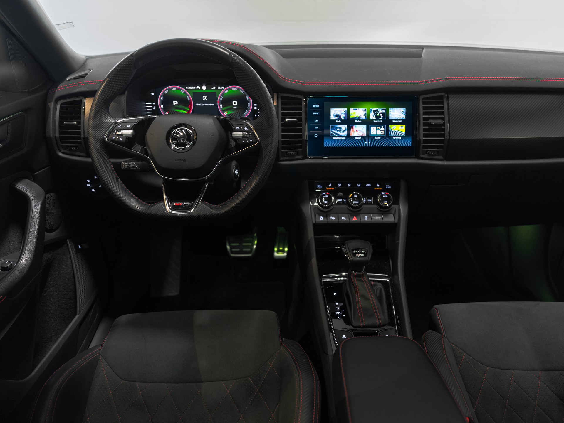 SKODA Kodiaq 2.0 TSI 4x4 RS-image-18