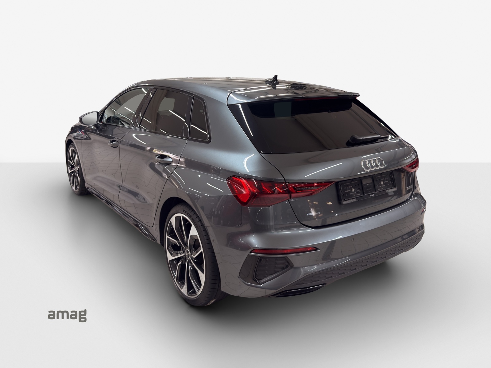 AUDI A3 Sportback 40 TFSI S line quattro S-tronic-showroom-element-2