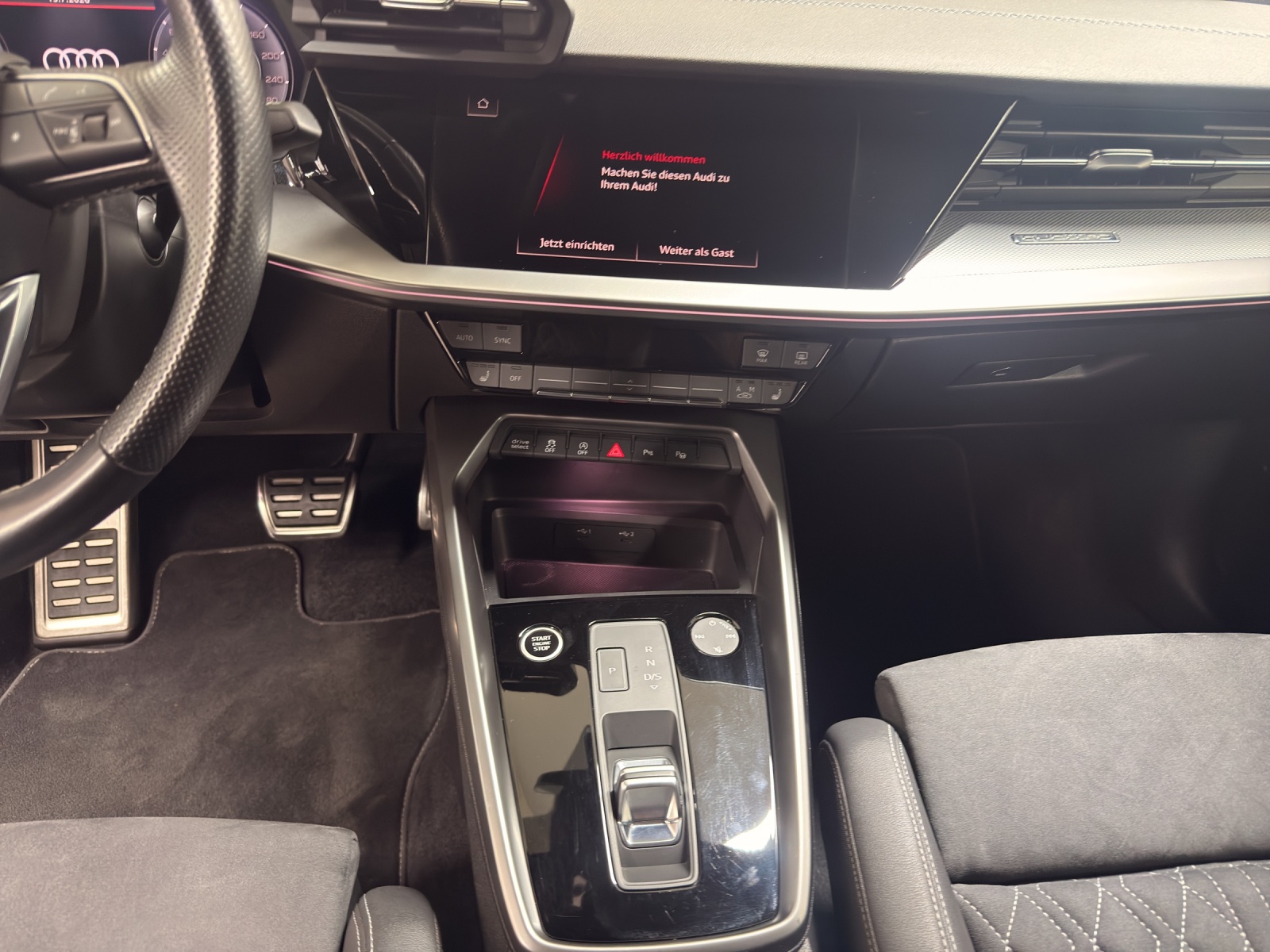 AUDI A3 Sportback 40 TFSI S line quattro S-tronic-image-10