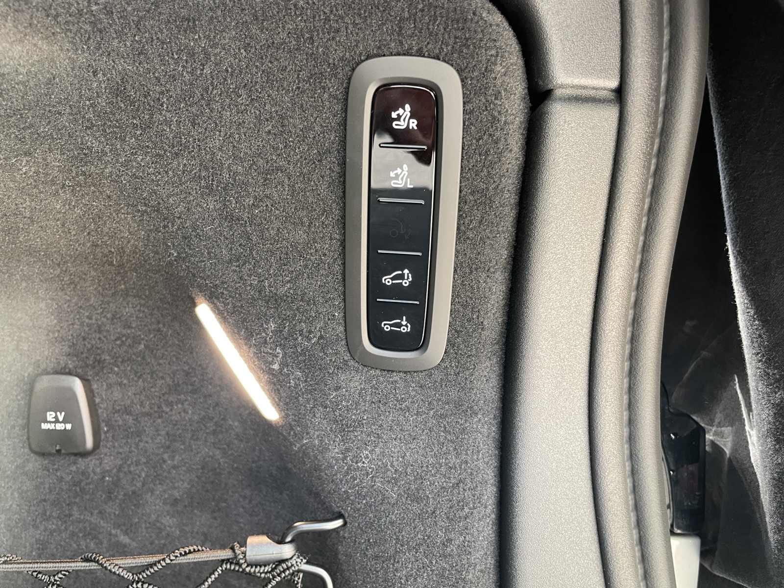 VOLVO EX 90 Twin Performance Ultra AWDD-image-15