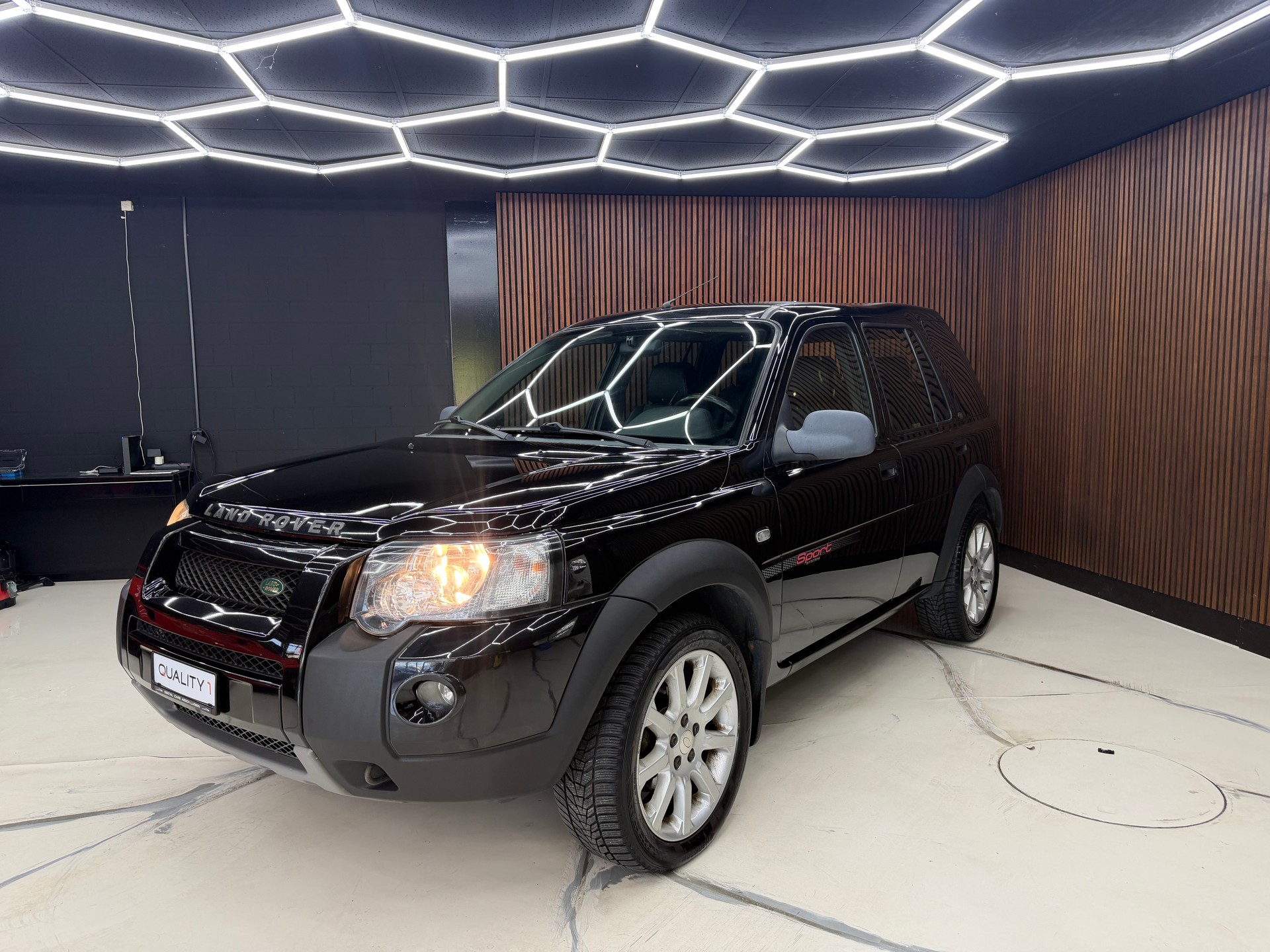 LAND ROVER Freelander 2.5 V6 Sport Wagon-image-0