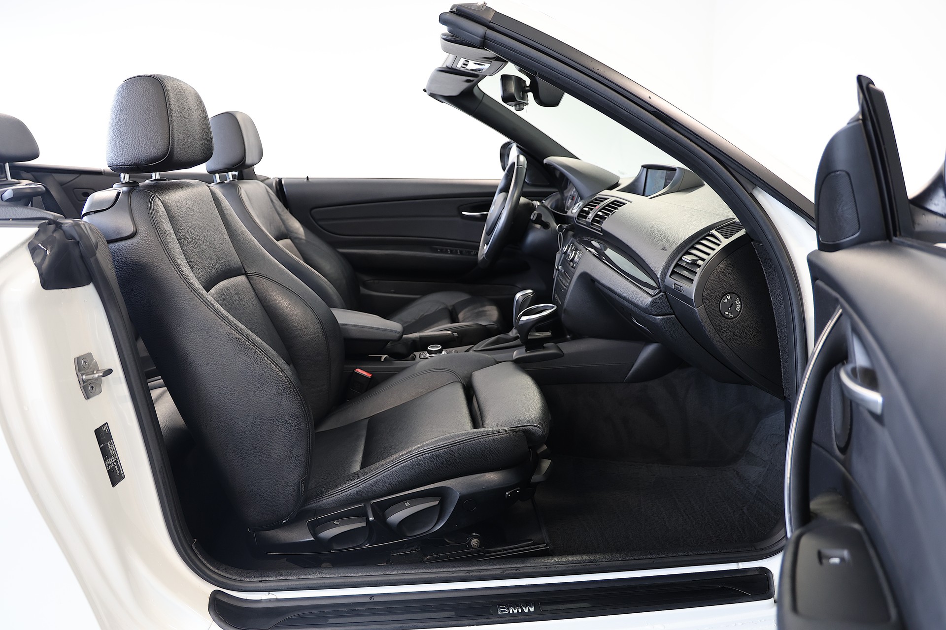 BMW 118i Cabrio *Automat* *MFK bis 12.2027*-image-11