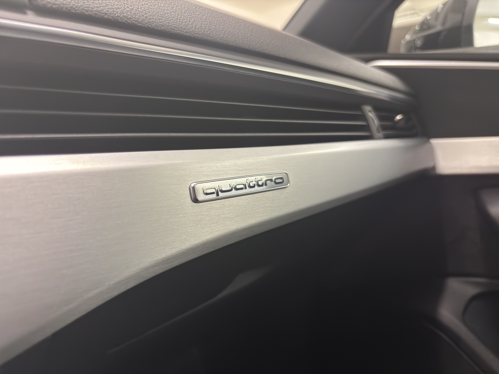 AUDI S4 Avant 3.0 TFSI quattro tiptronic-image-23