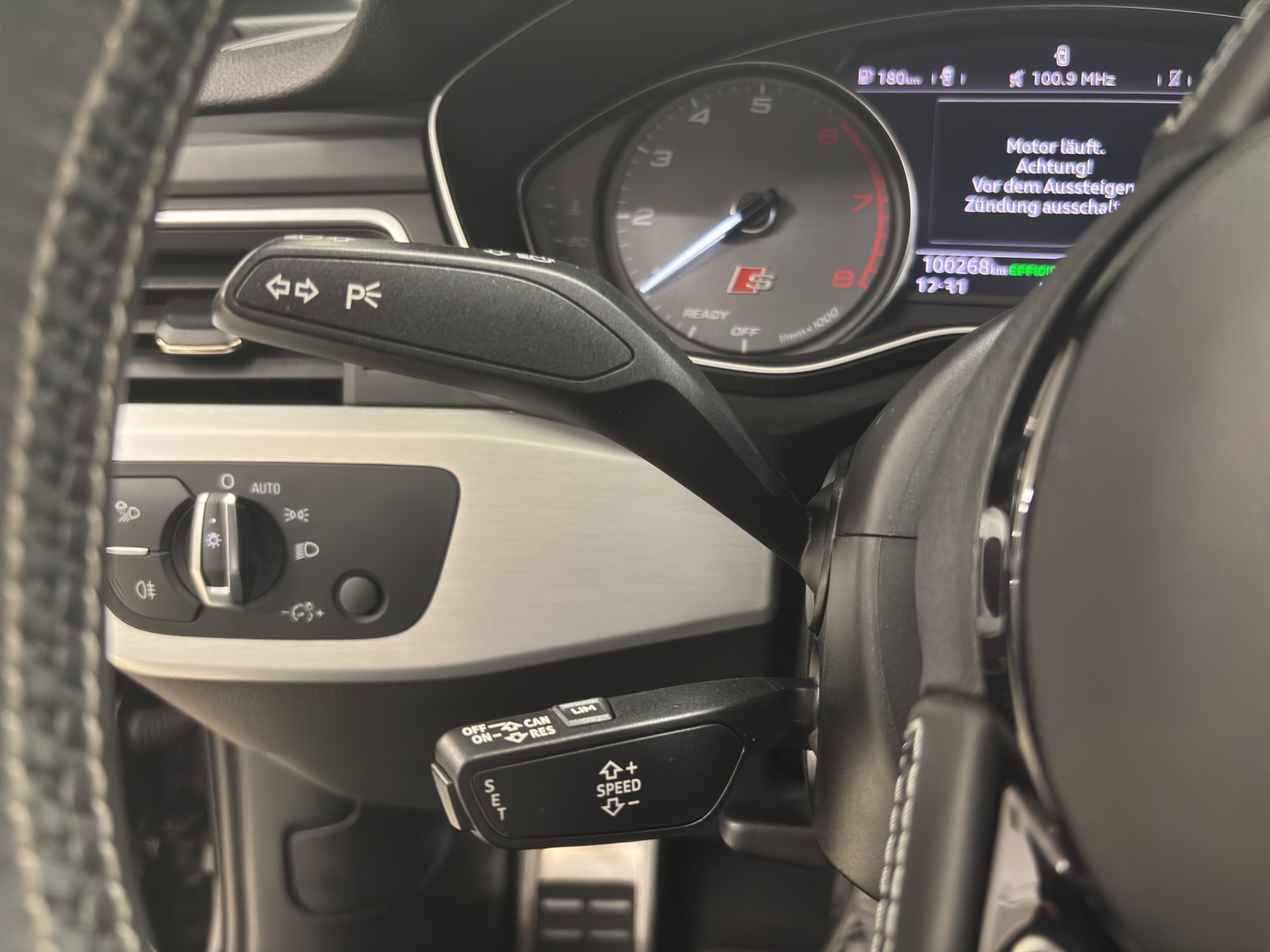 AUDI S4 Avant 3.0 TFSI quattro tiptronic-image-22