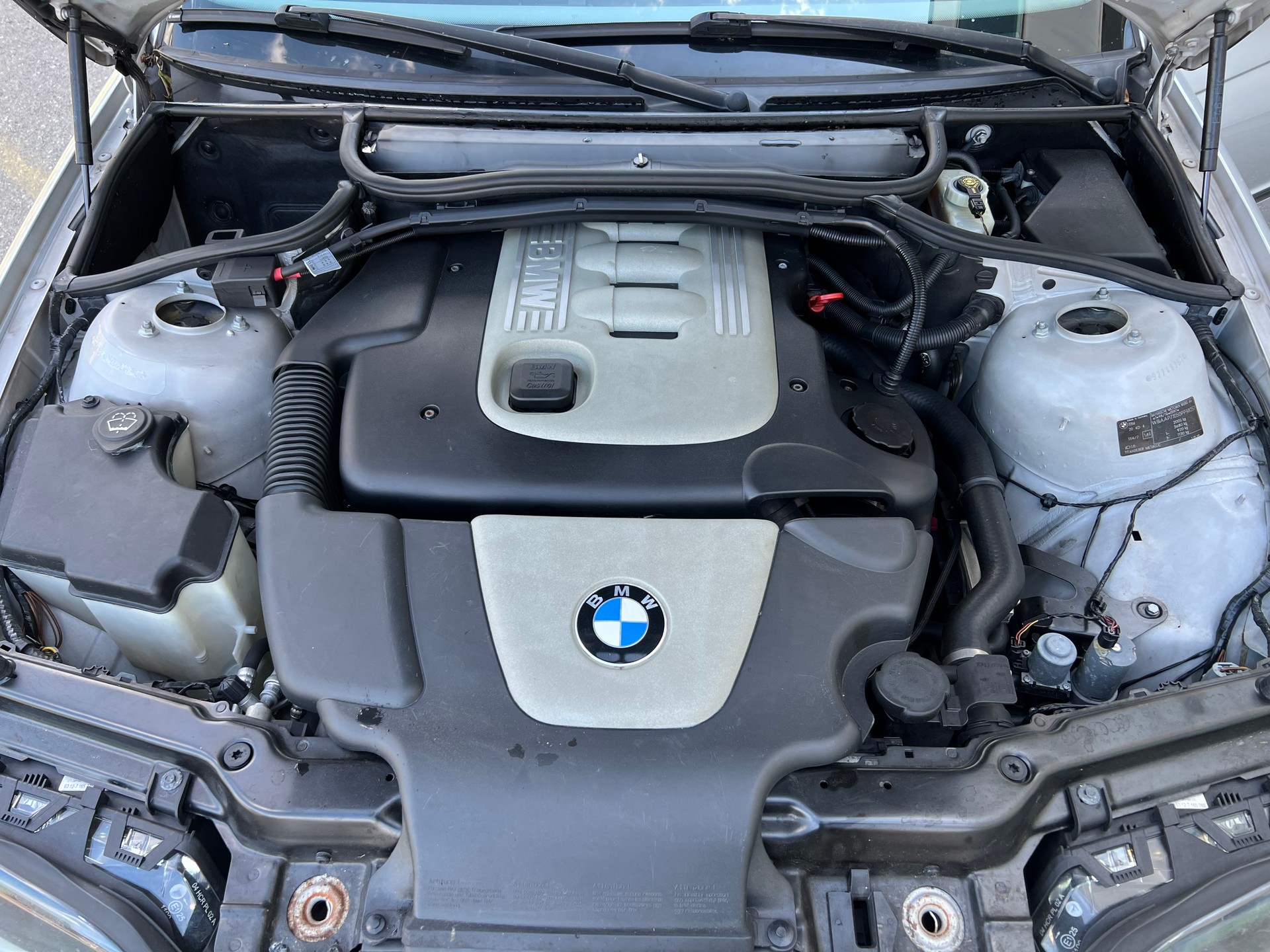 BMW 320d Touring-image-8