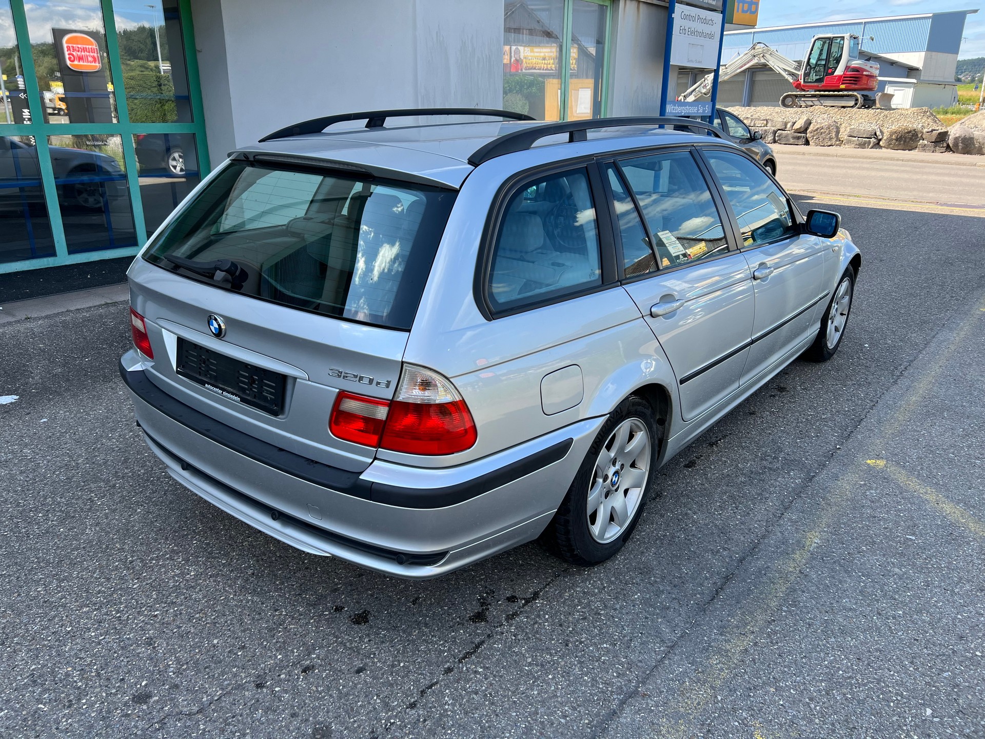 BMW 320d Touring-image-3
