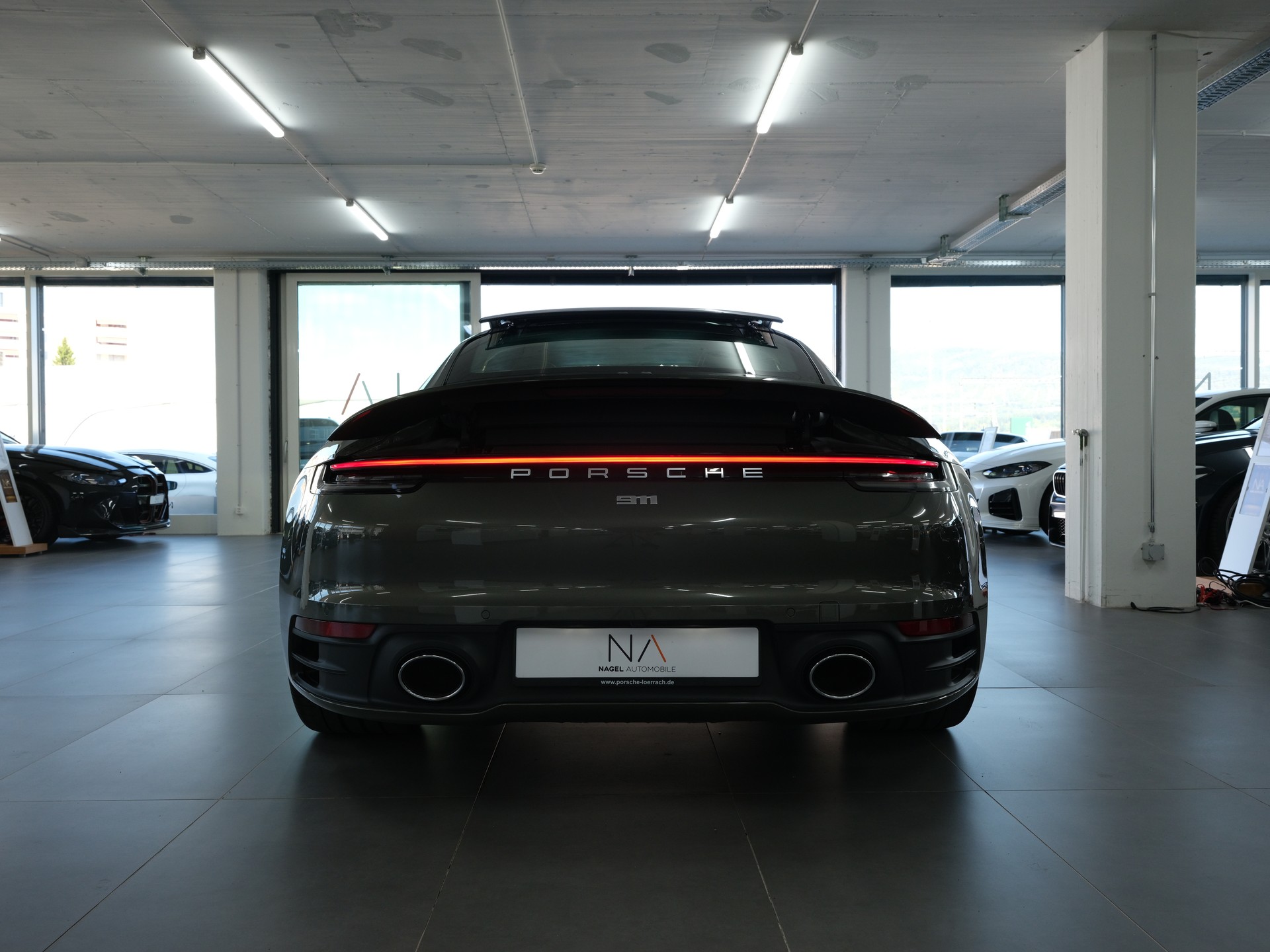 PORSCHE 911 Carrera PDK *Sonderlackierung* *Sportabgassanlage* *Porsche Aproved*-image-4
