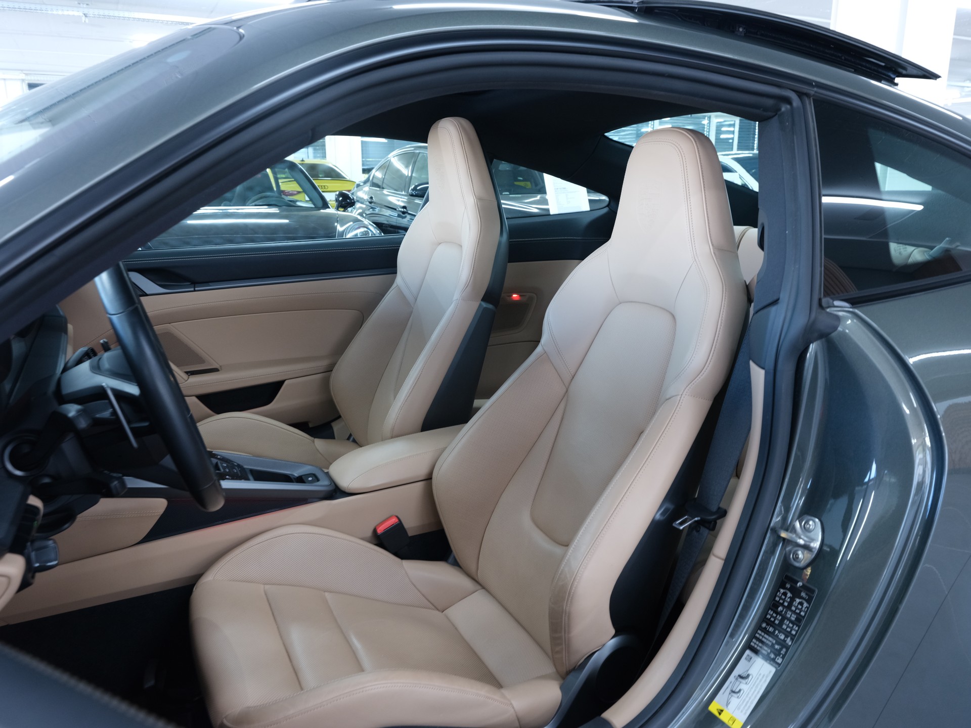 PORSCHE 911 Carrera PDK *Sonderlackierung* *Sportabgassanlage* *Porsche Aproved*-image-20