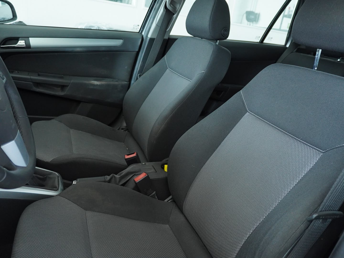 OPEL Astra Caravan 1.6i 16V Enjoy-image-3