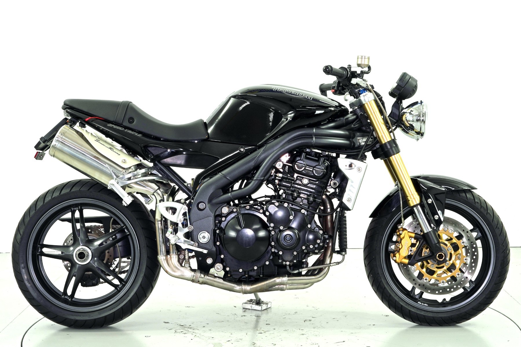 TRIUMPH Speed Triple 1050-showroom-element-3