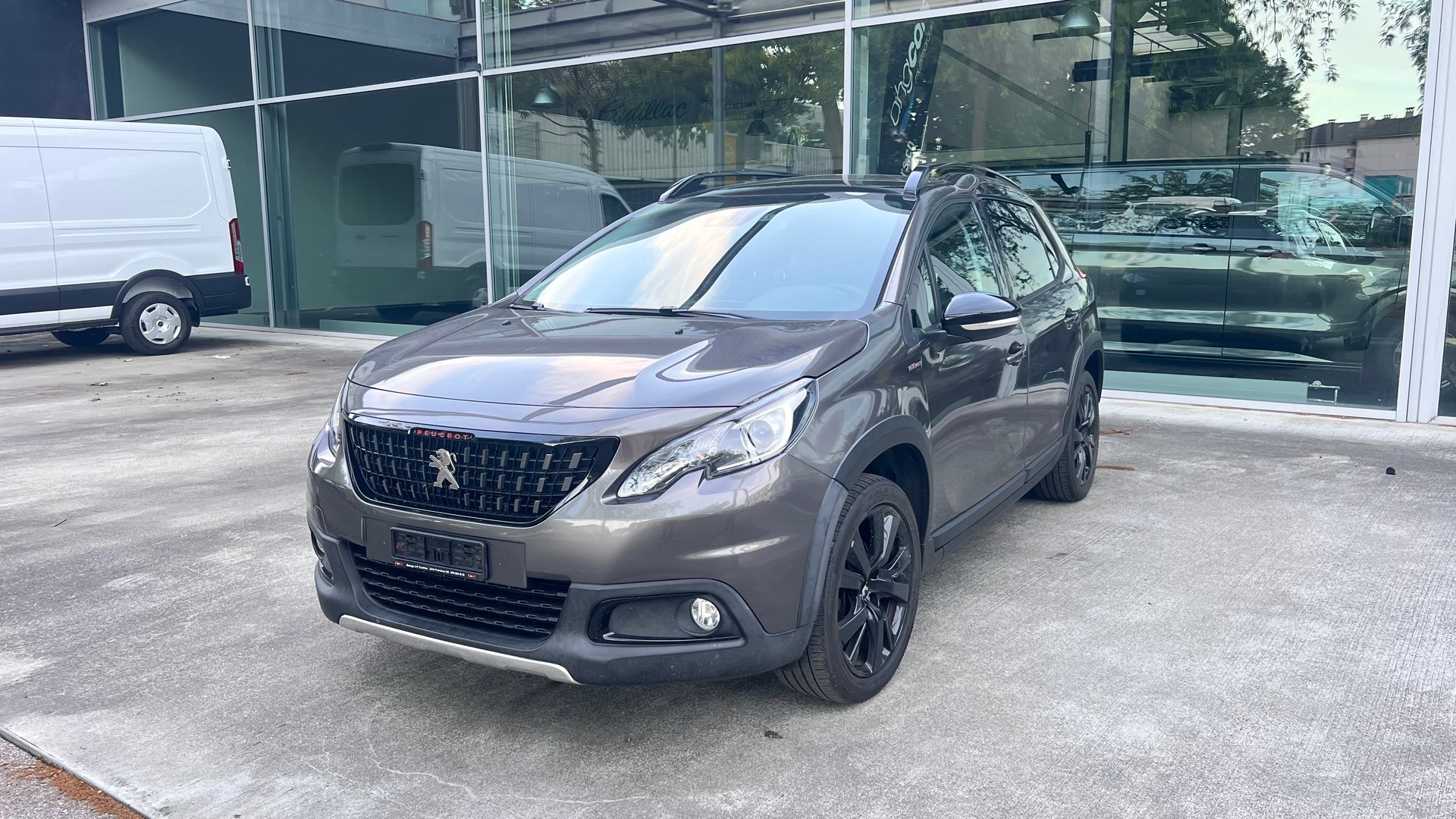 PEUGEOT 2008 1.2 PureTech Allure-image-0