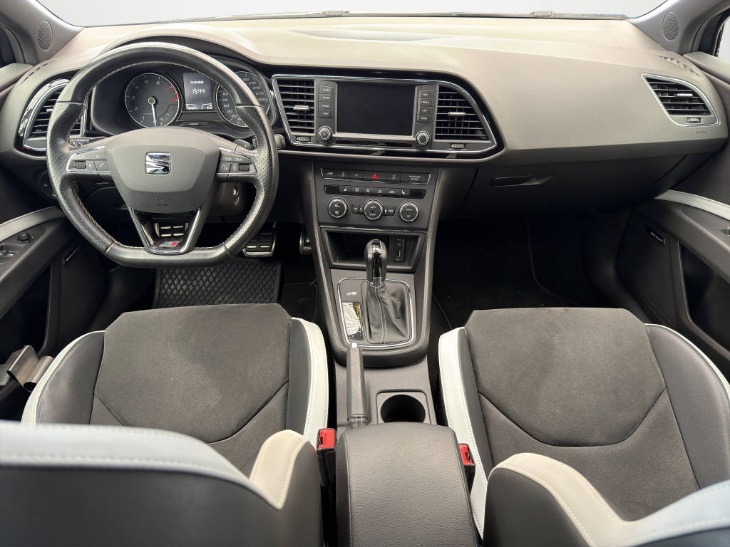 SEAT Leon ST 2.0 TSI 290 Cupra DSG-image-10