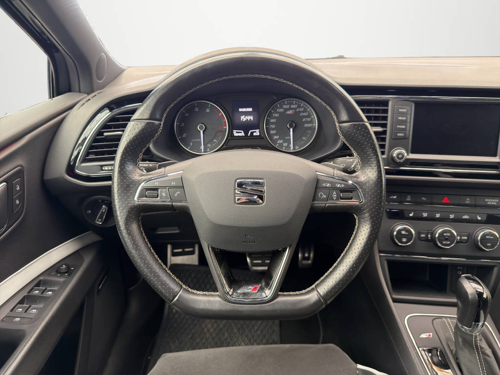 SEAT Leon ST 2.0 TSI 290 Cupra DSG-image-8