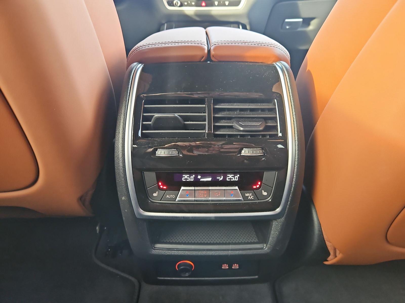 BMW X7 40d M Sport Pro xDrive G07 (CH) AHK ** 7 Places **đ-image-19