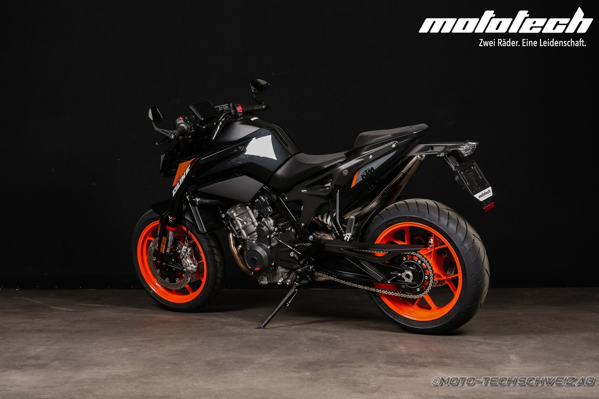 KTM 790 Duke (35/70kW)-showroom-element-2