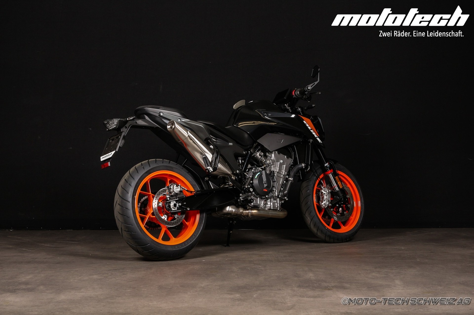 KTM 790 Duke (35/70kW)-showroom-element-1