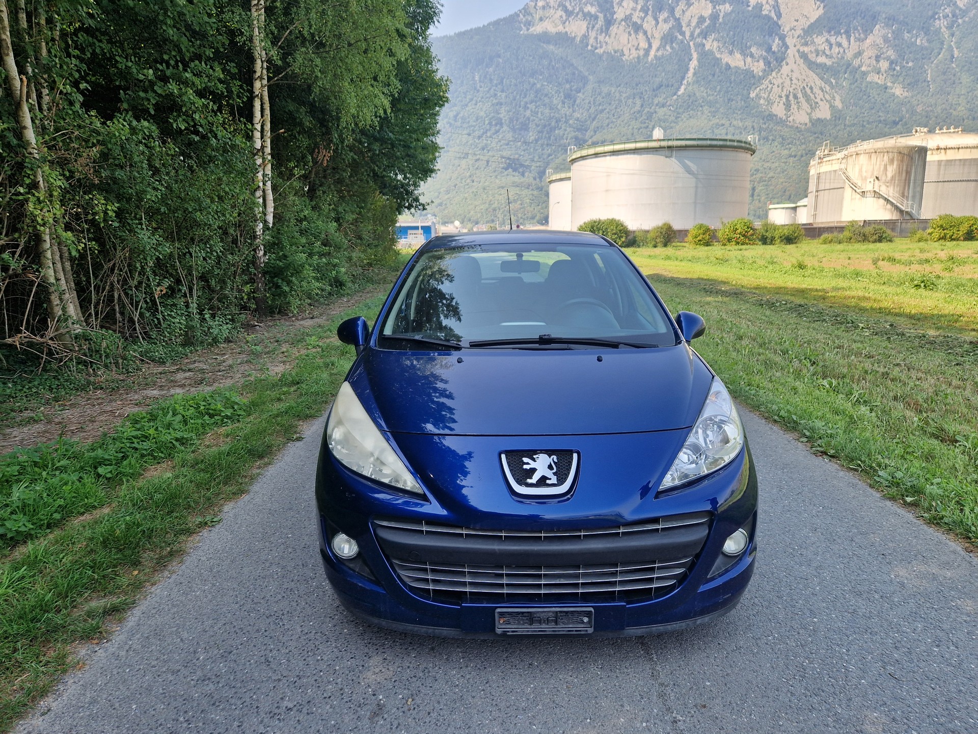 PEUGEOT 207 1.4 16V Trendy Clim-image-1